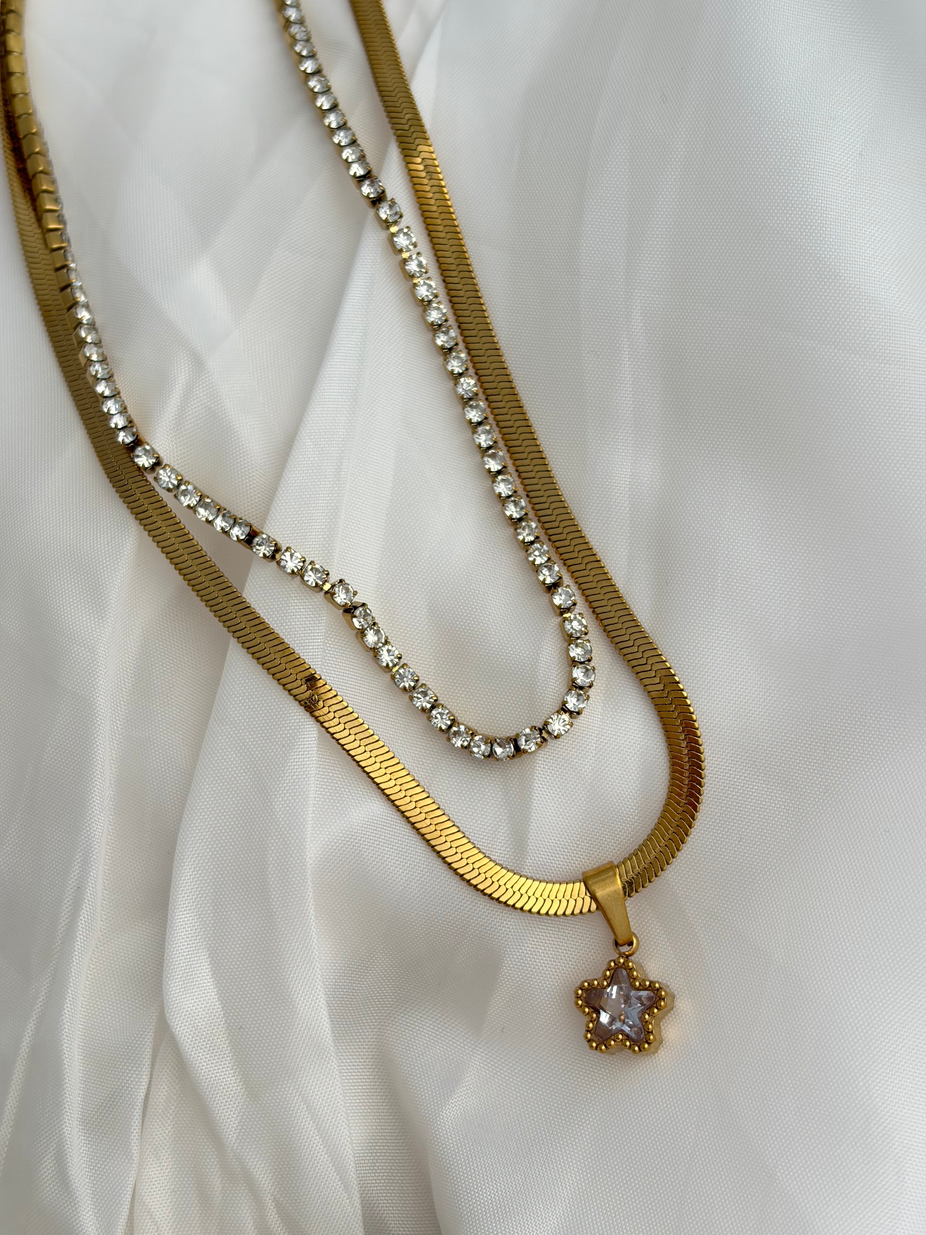 Star layered necklace