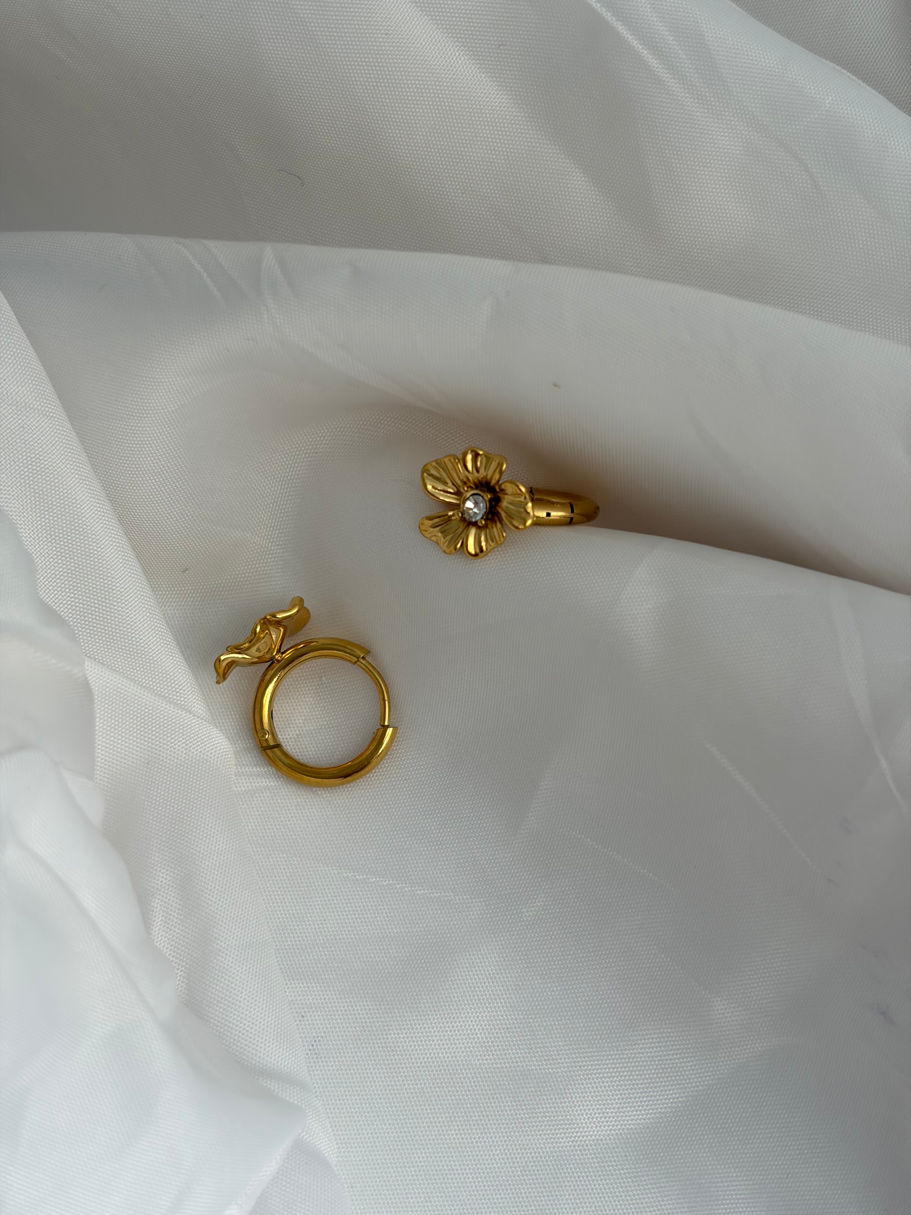 Jees earring