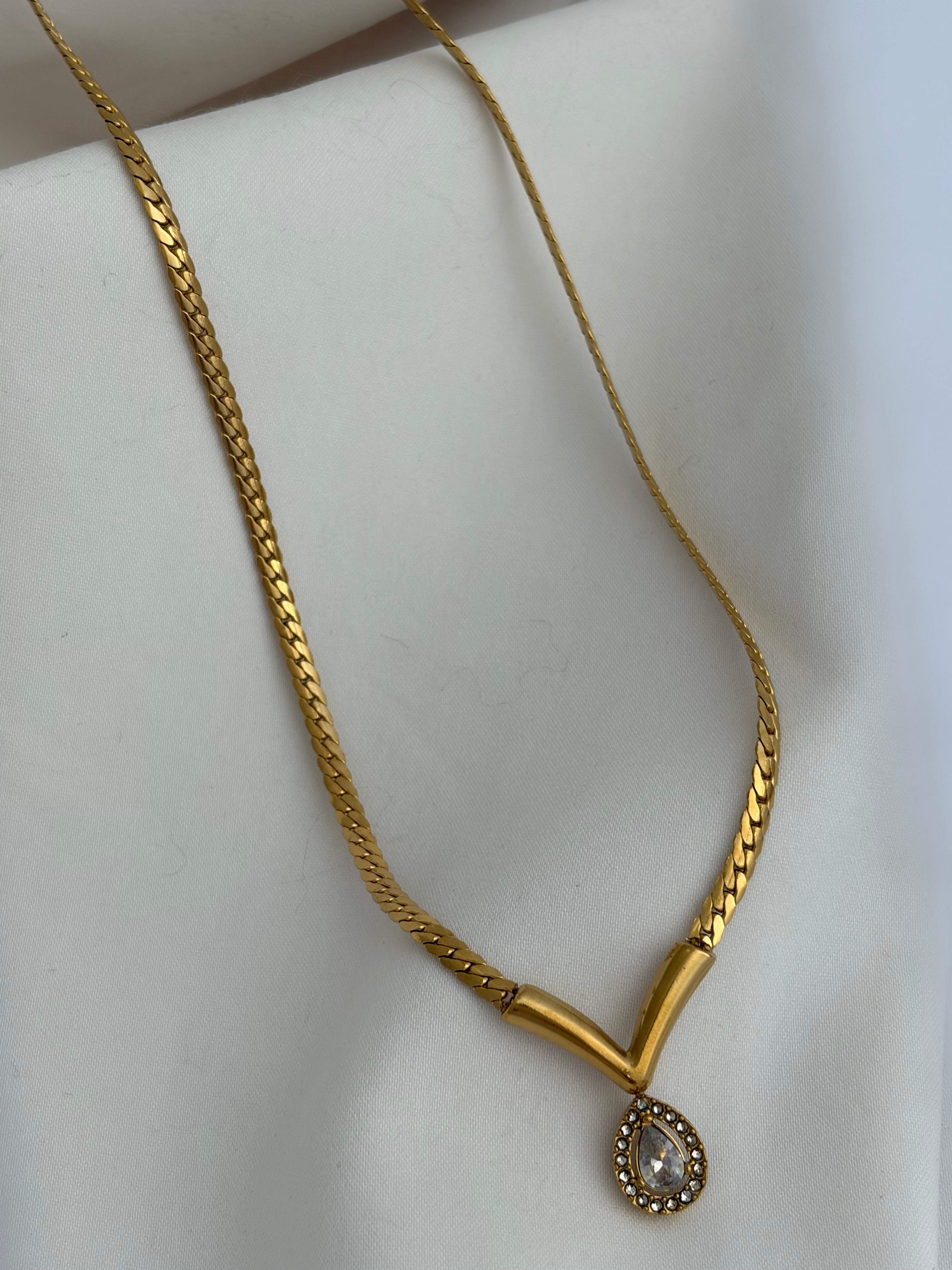 Drop necklace