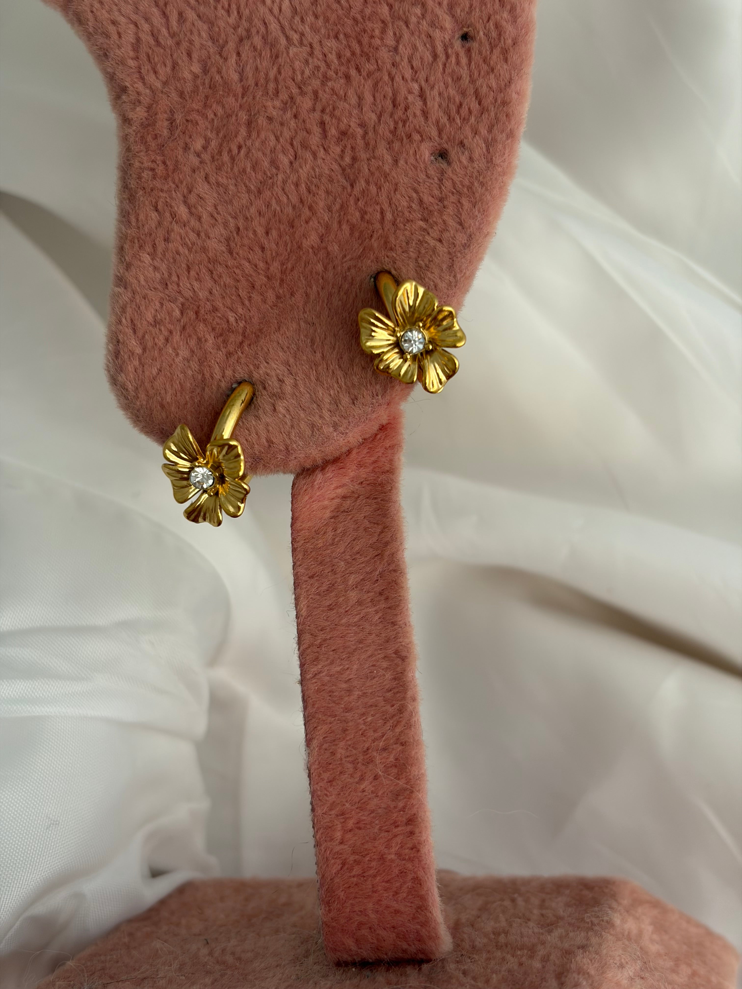 Jees earring