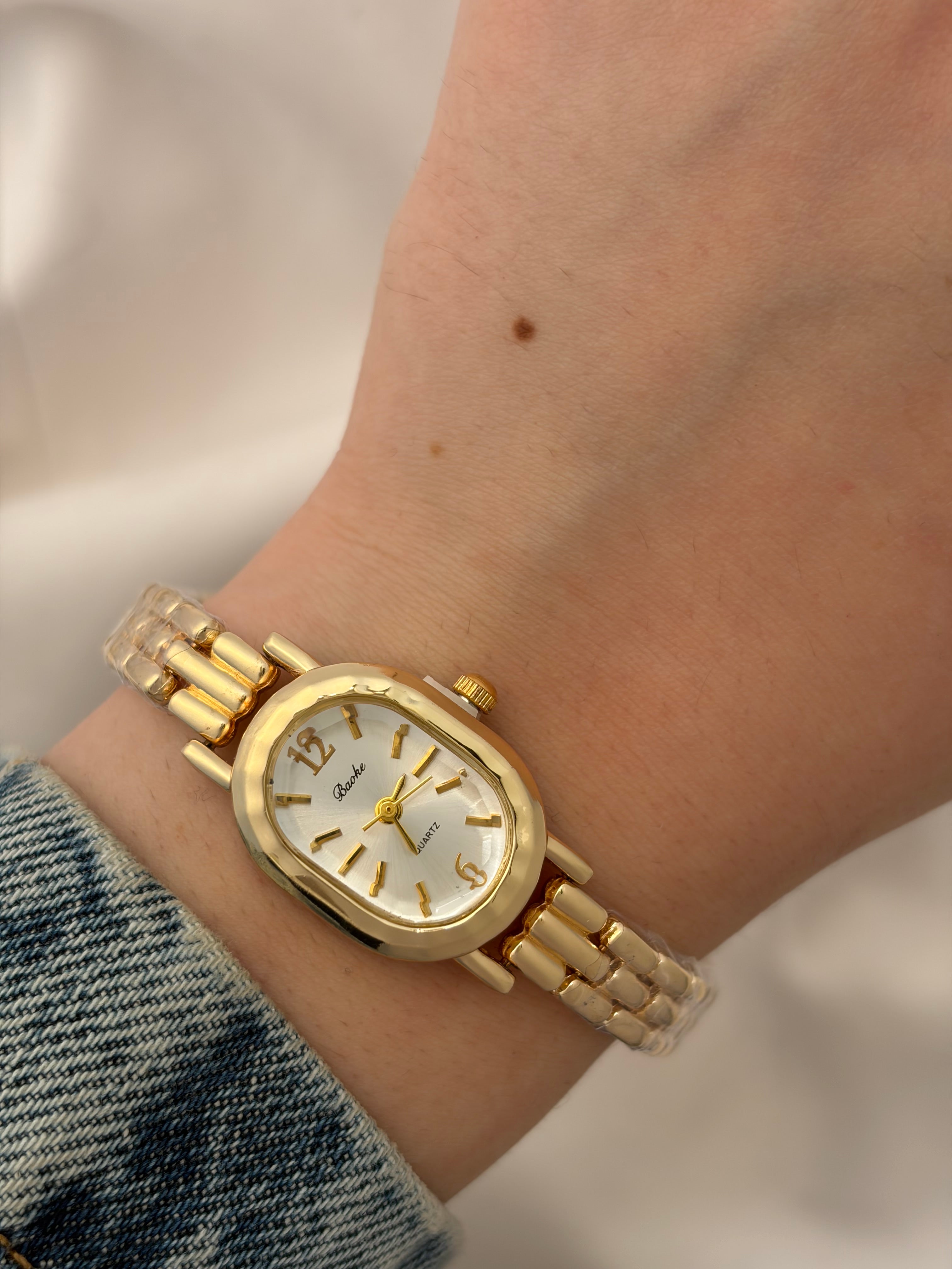 Seek watch