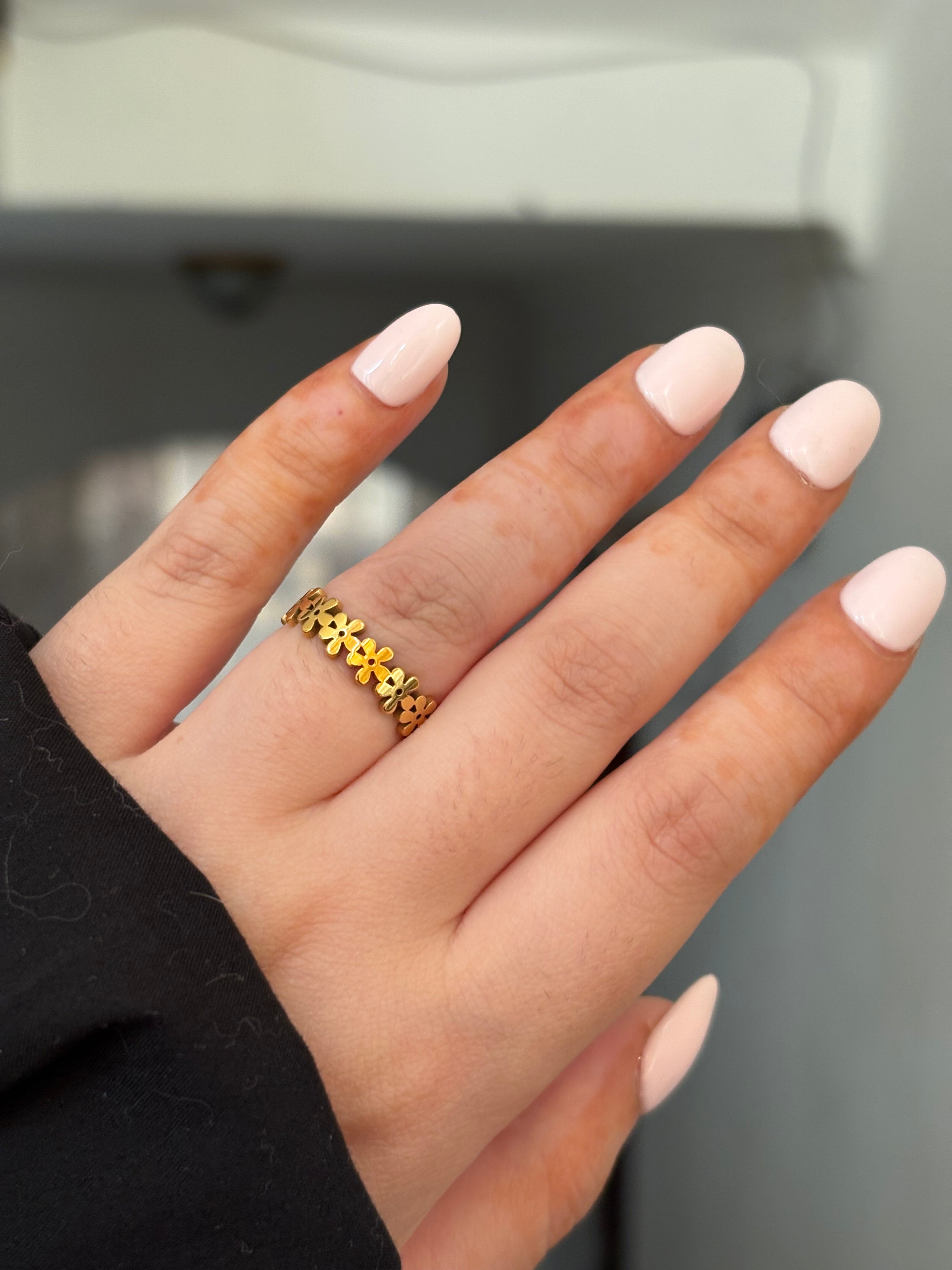 Daisy ring