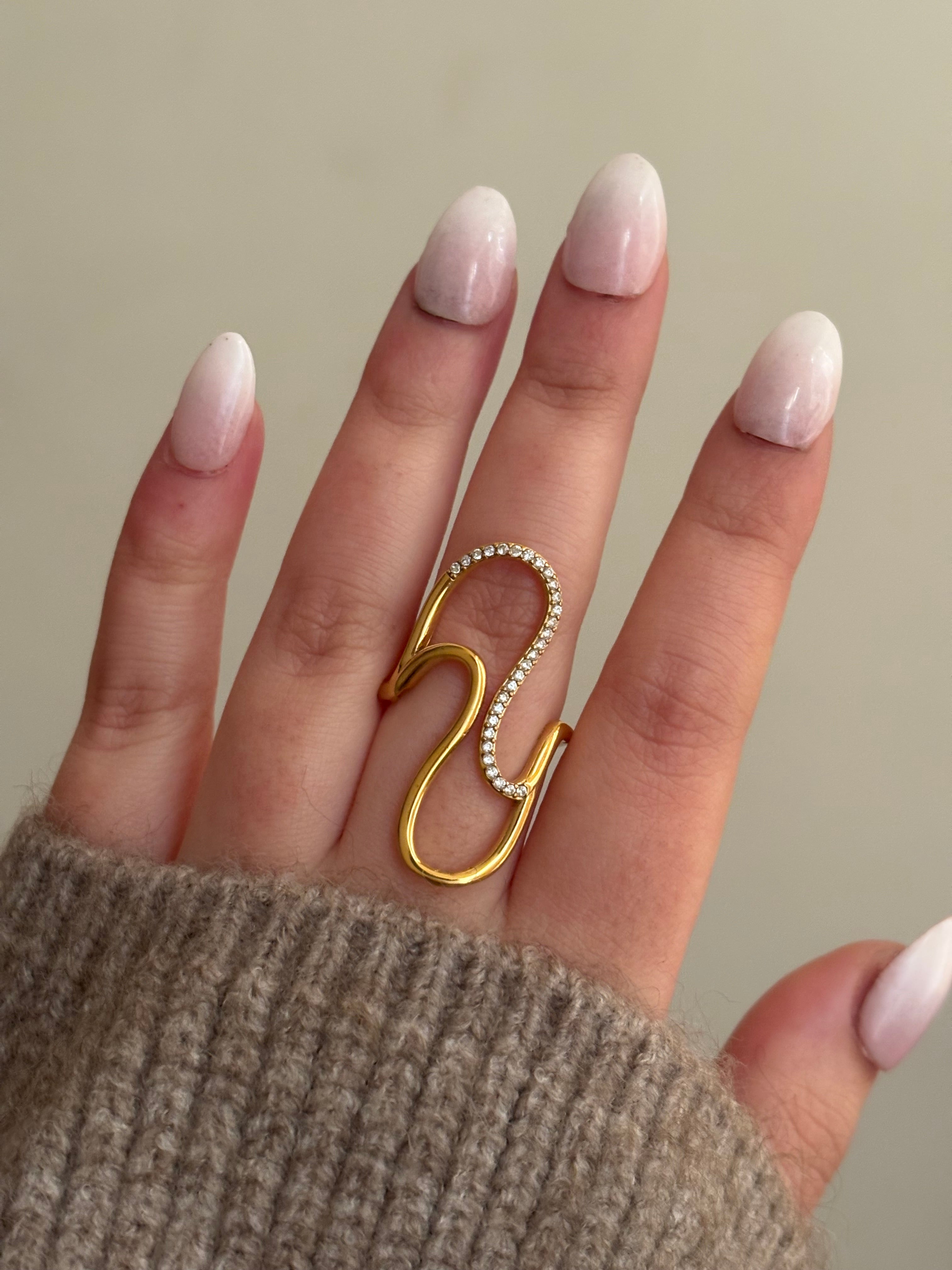 Elize ring