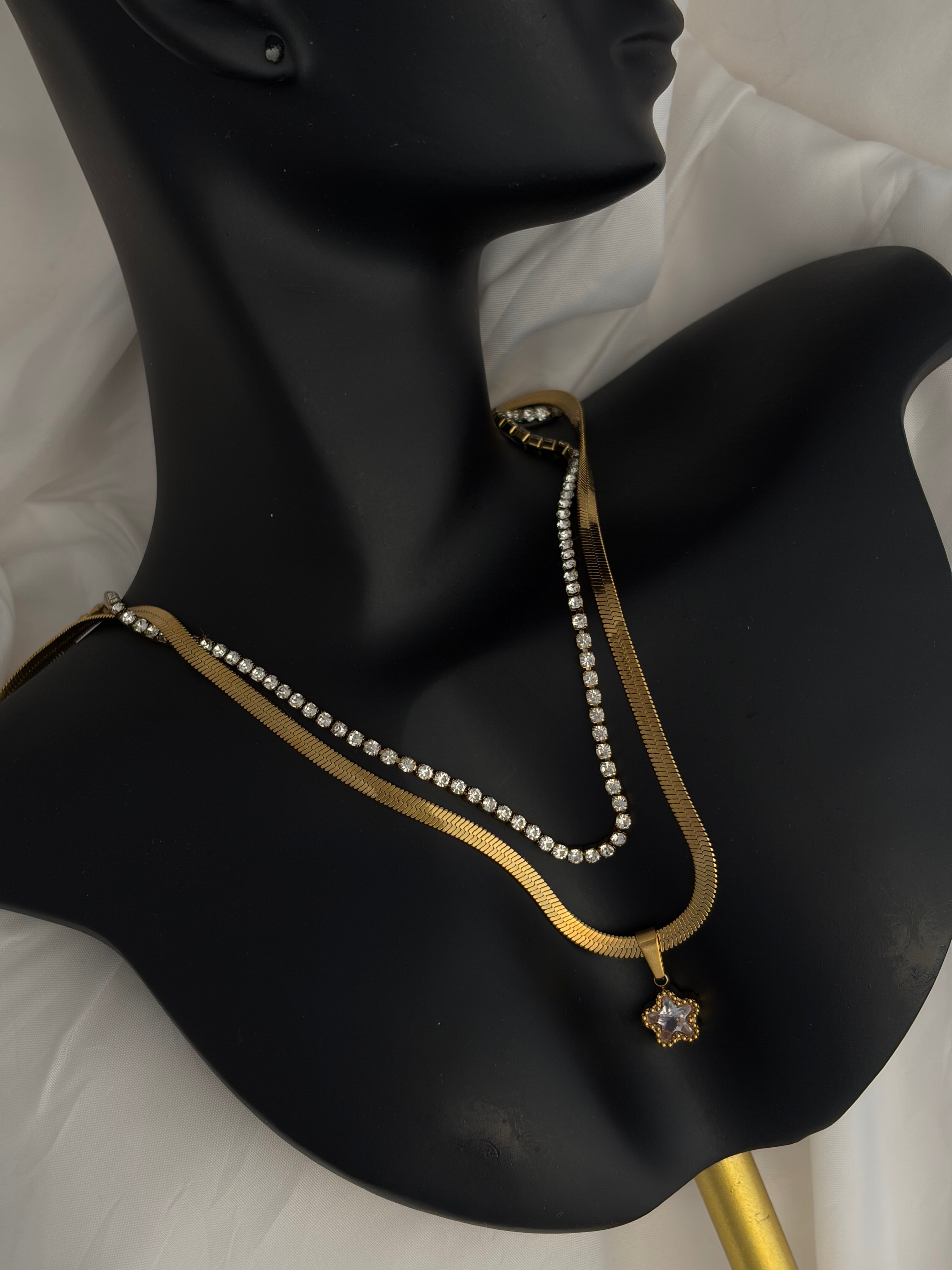 Star layered necklace