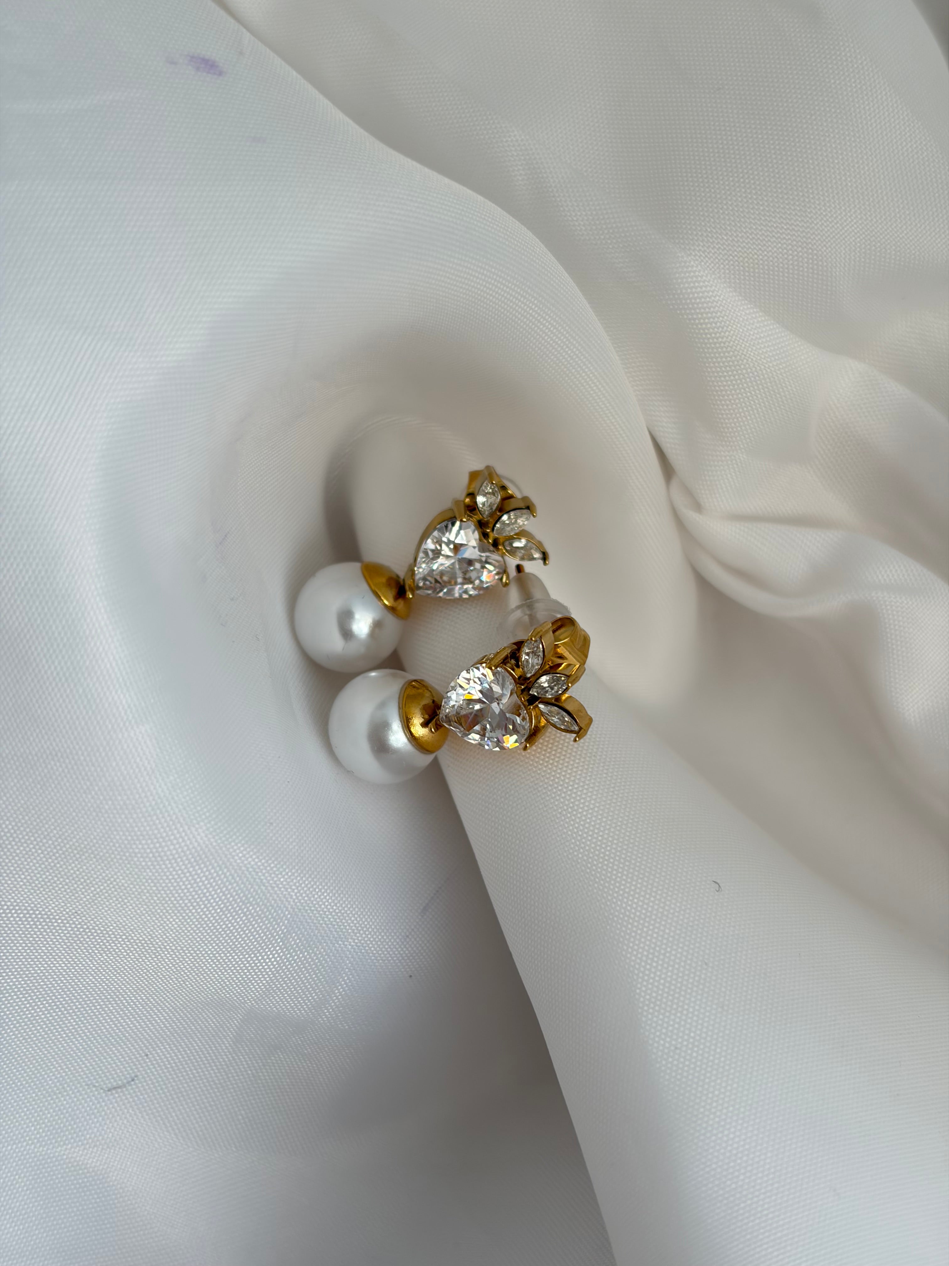 Pearl earring