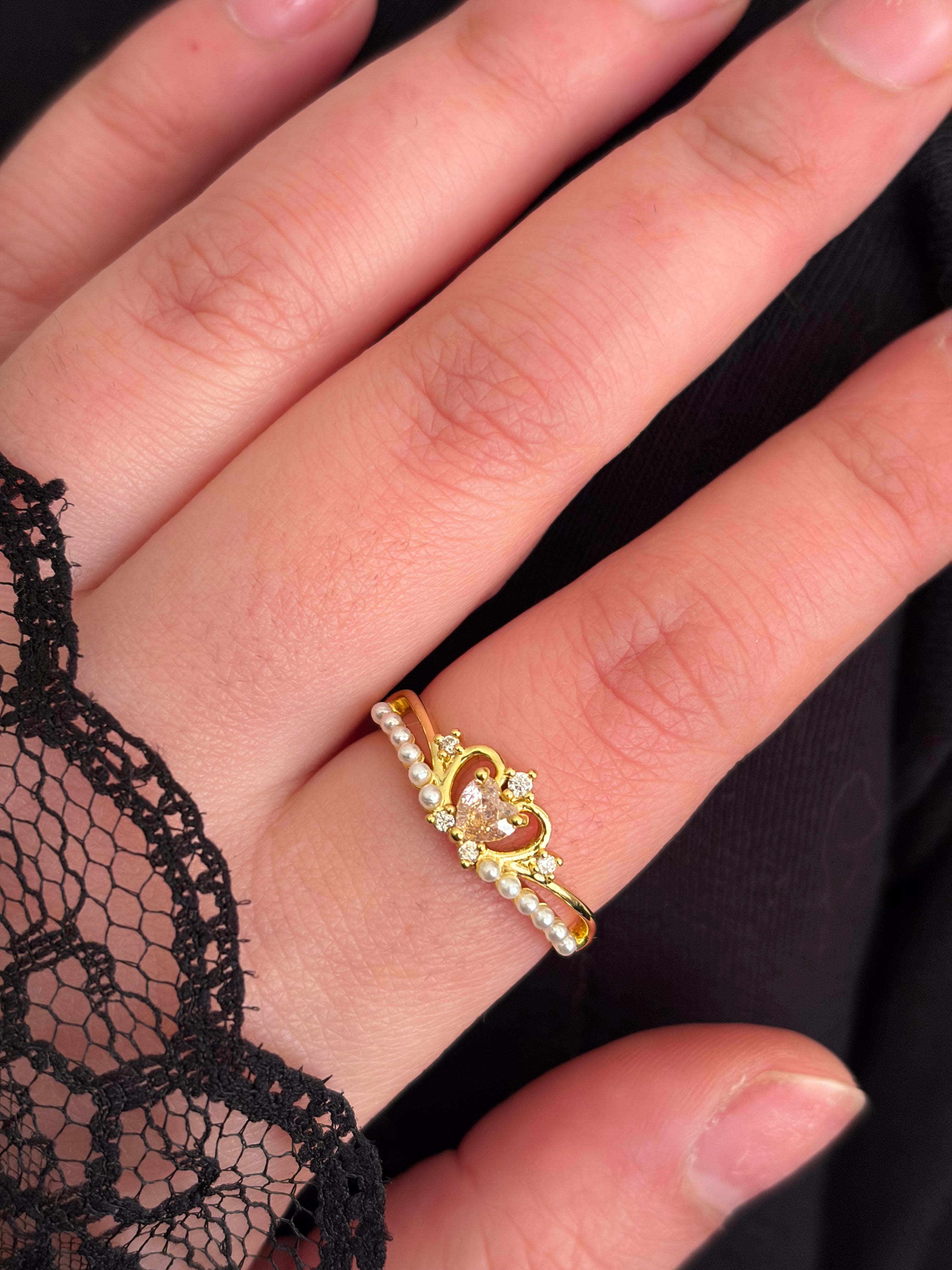 Queen ring