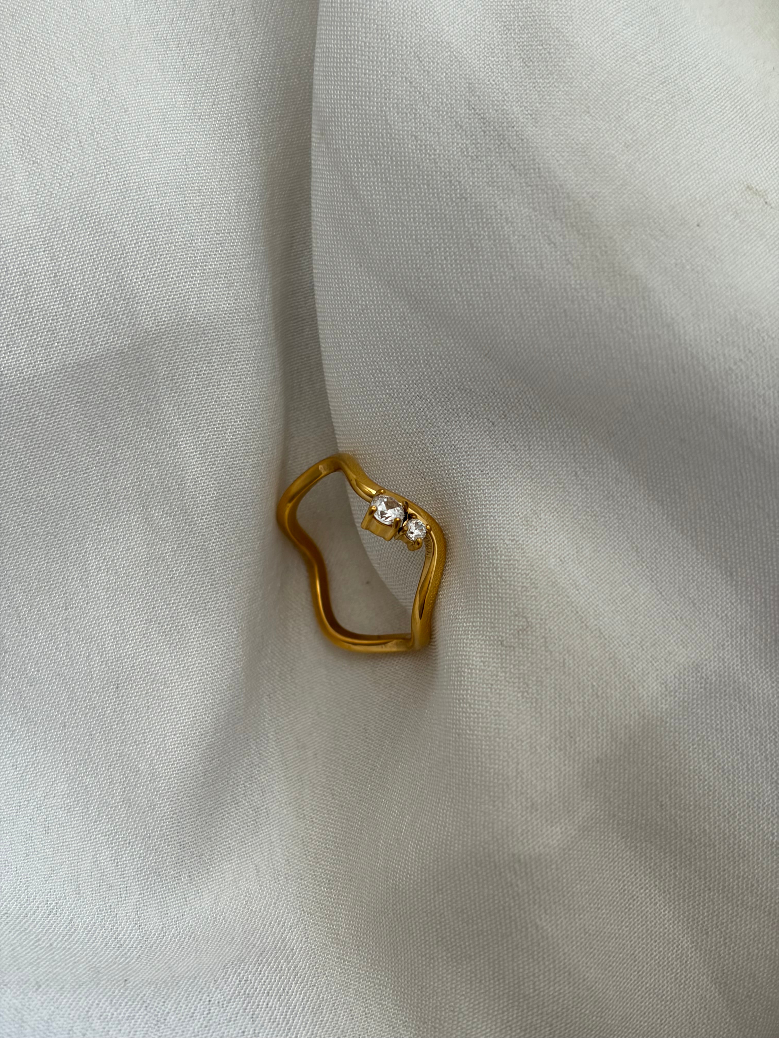 Delightful ring
