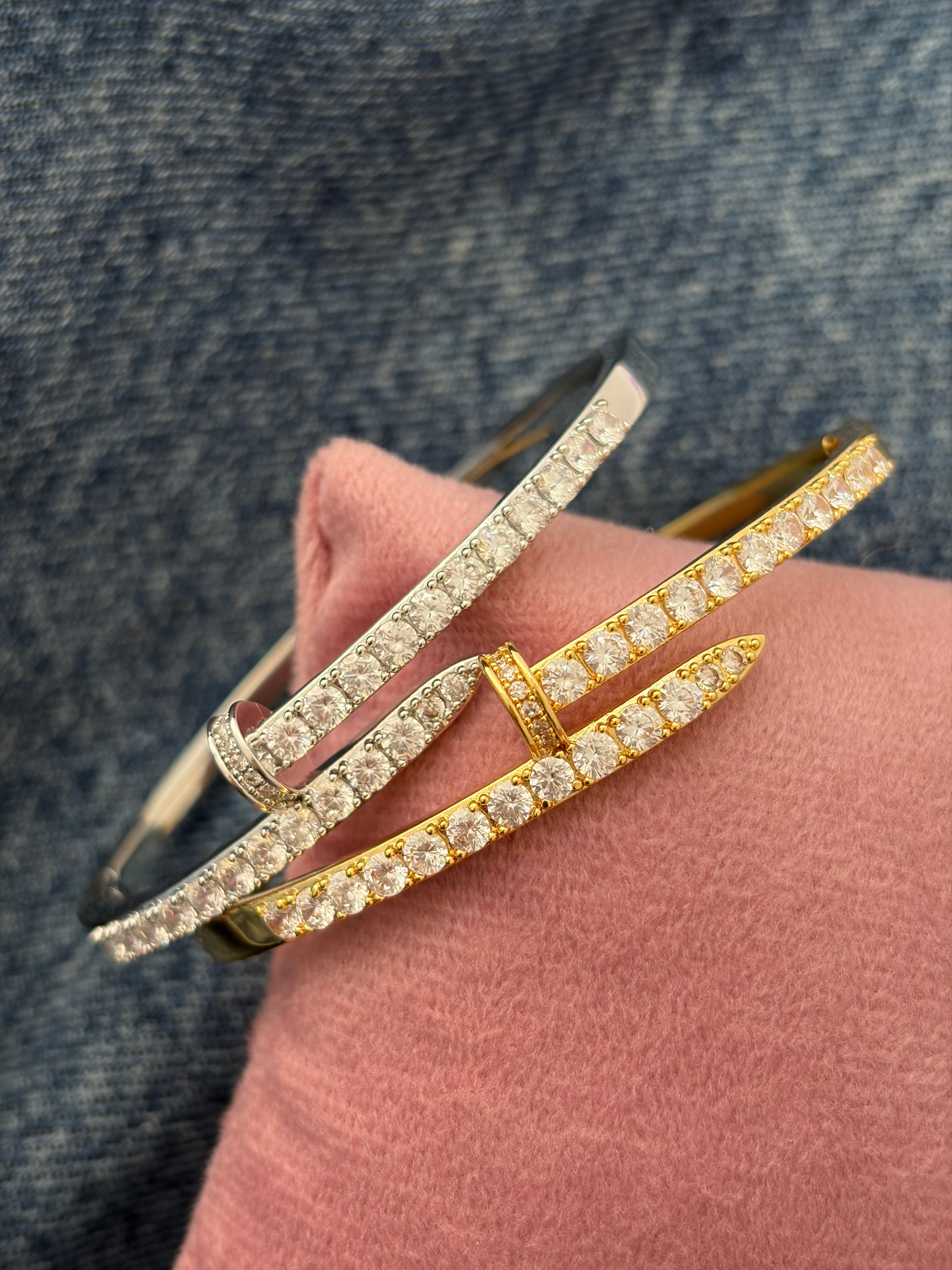 Nail luxe bracelet