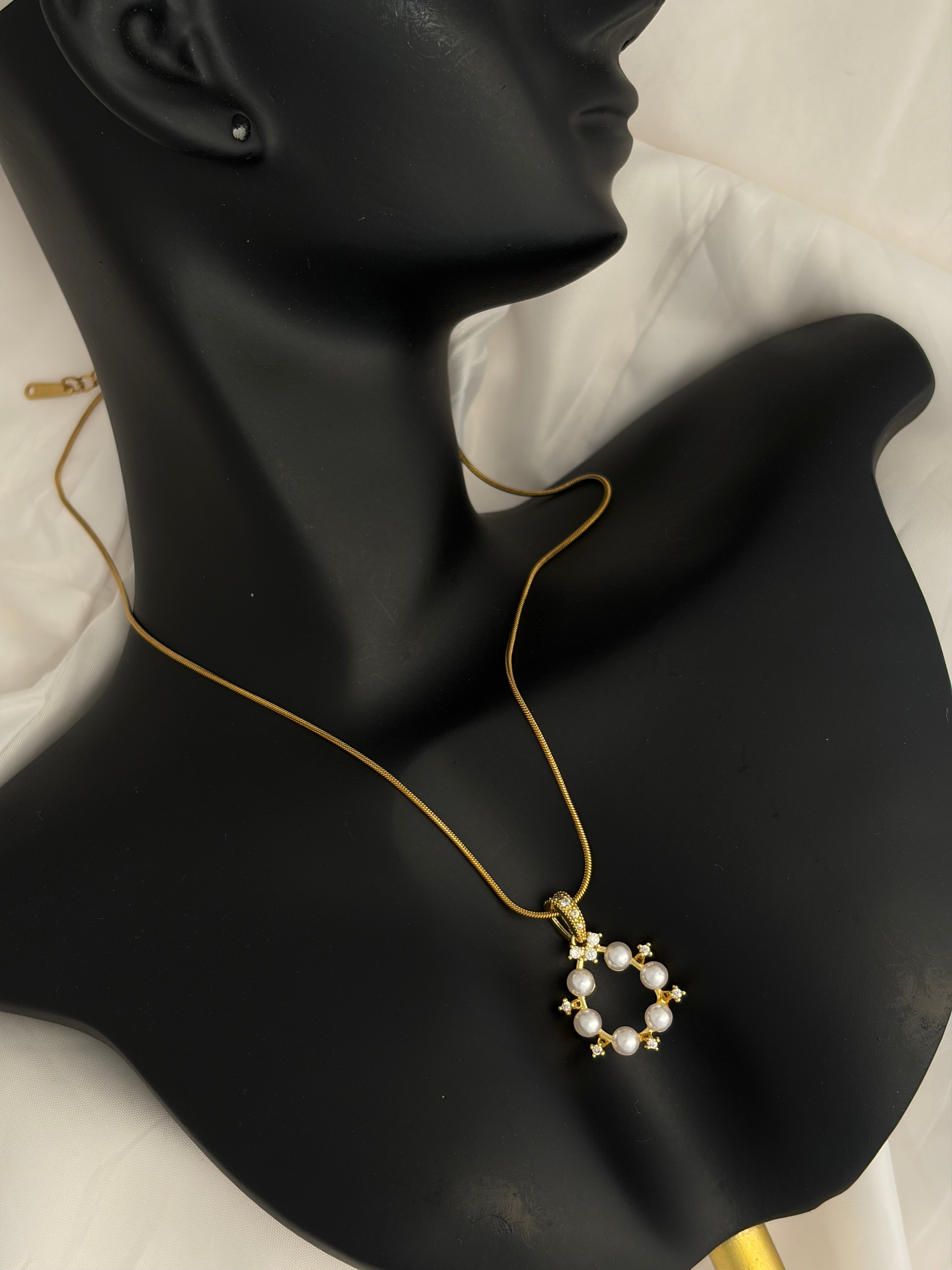 Juilie necklace