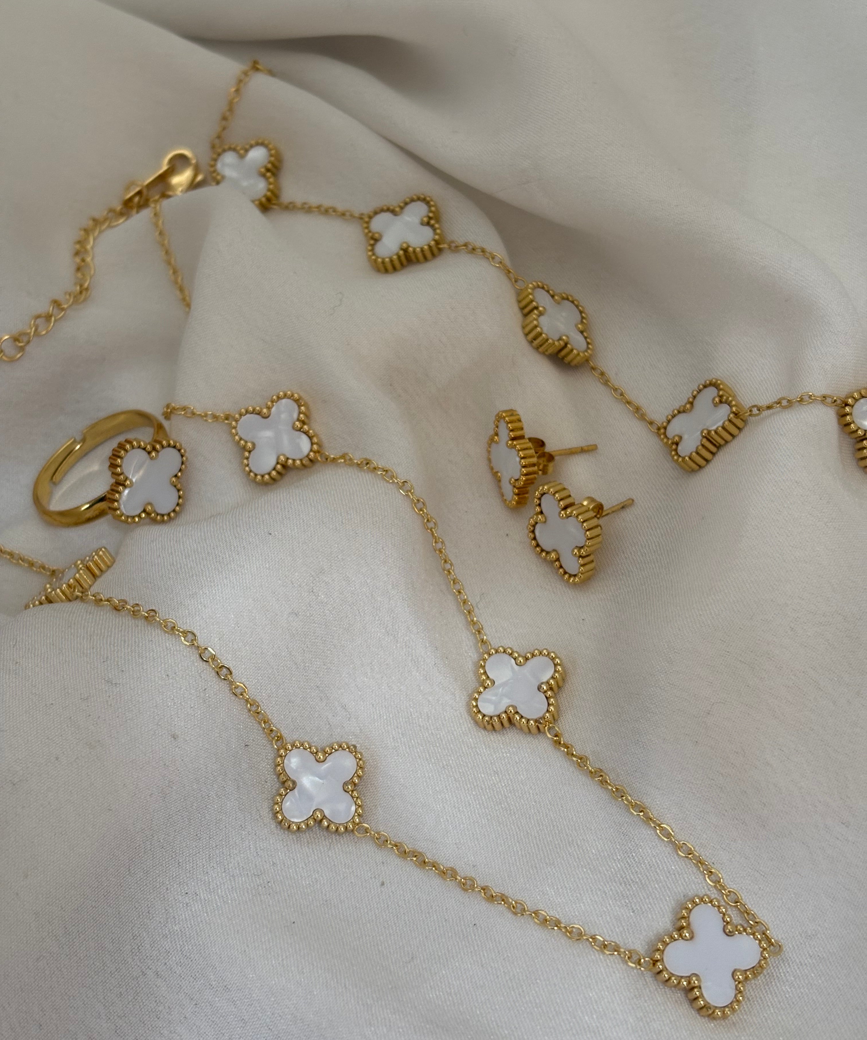 Clover set