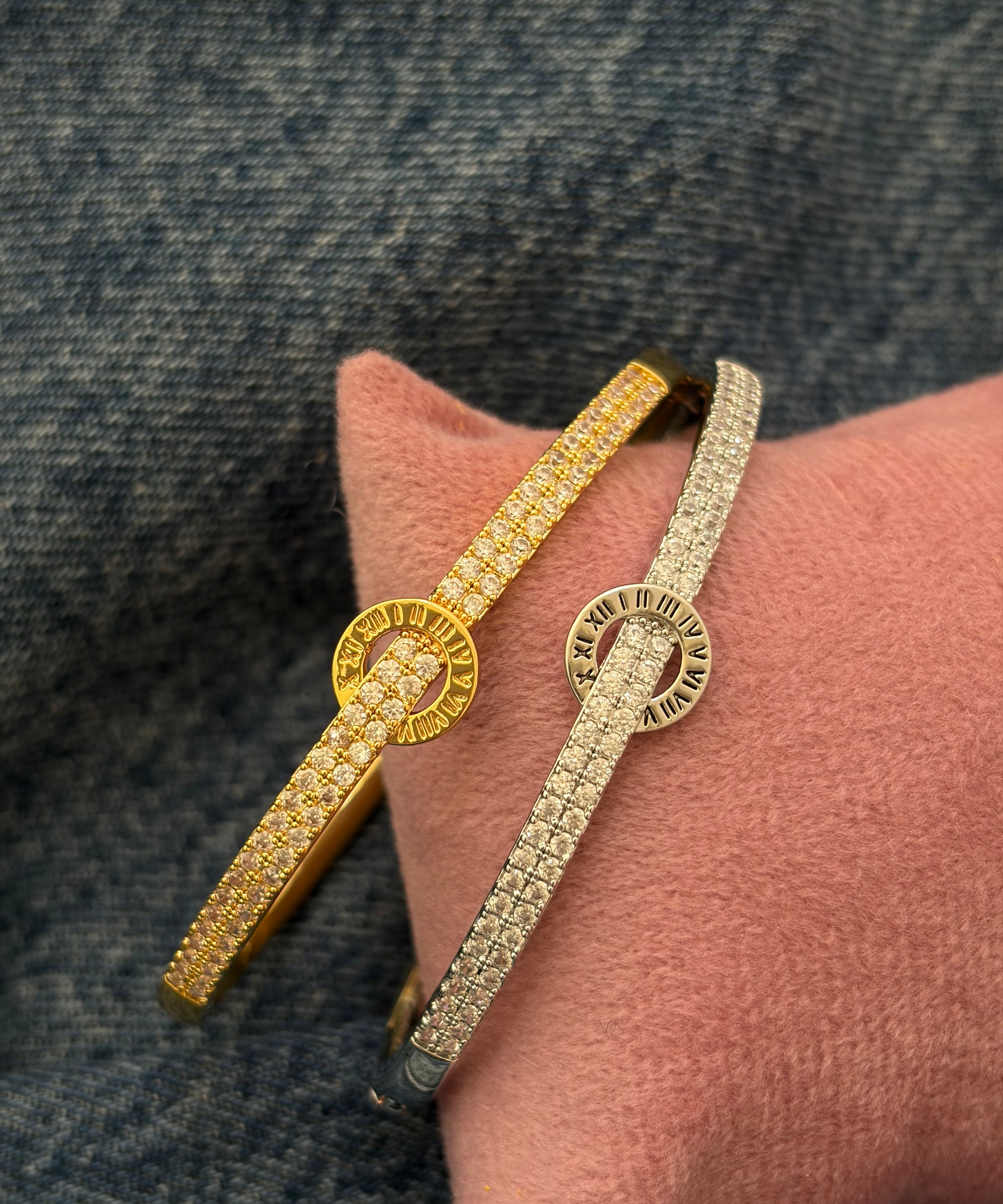 Roman bracelet
