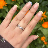 Wavy ring