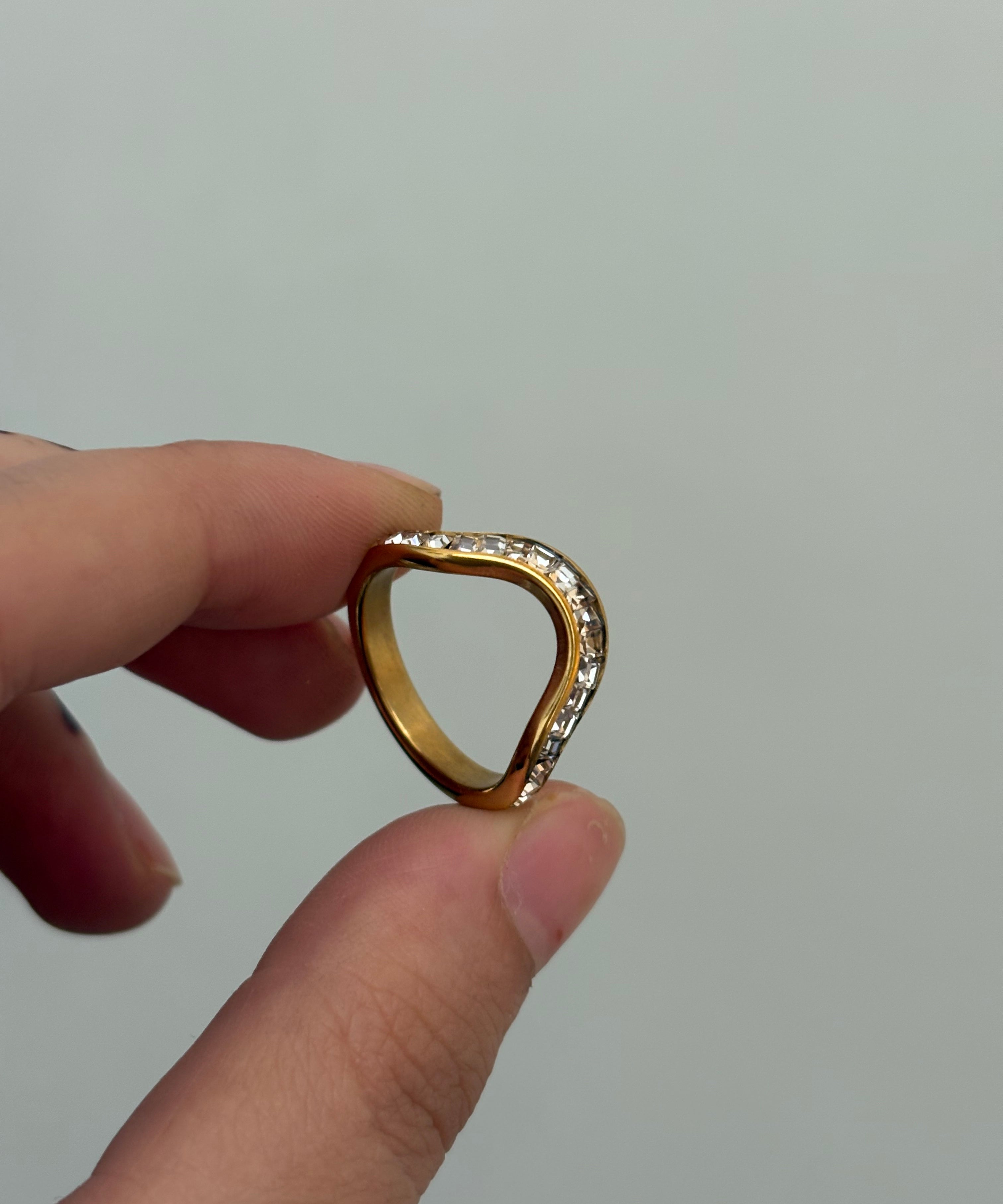 Belie ring