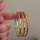 Minimal bangles