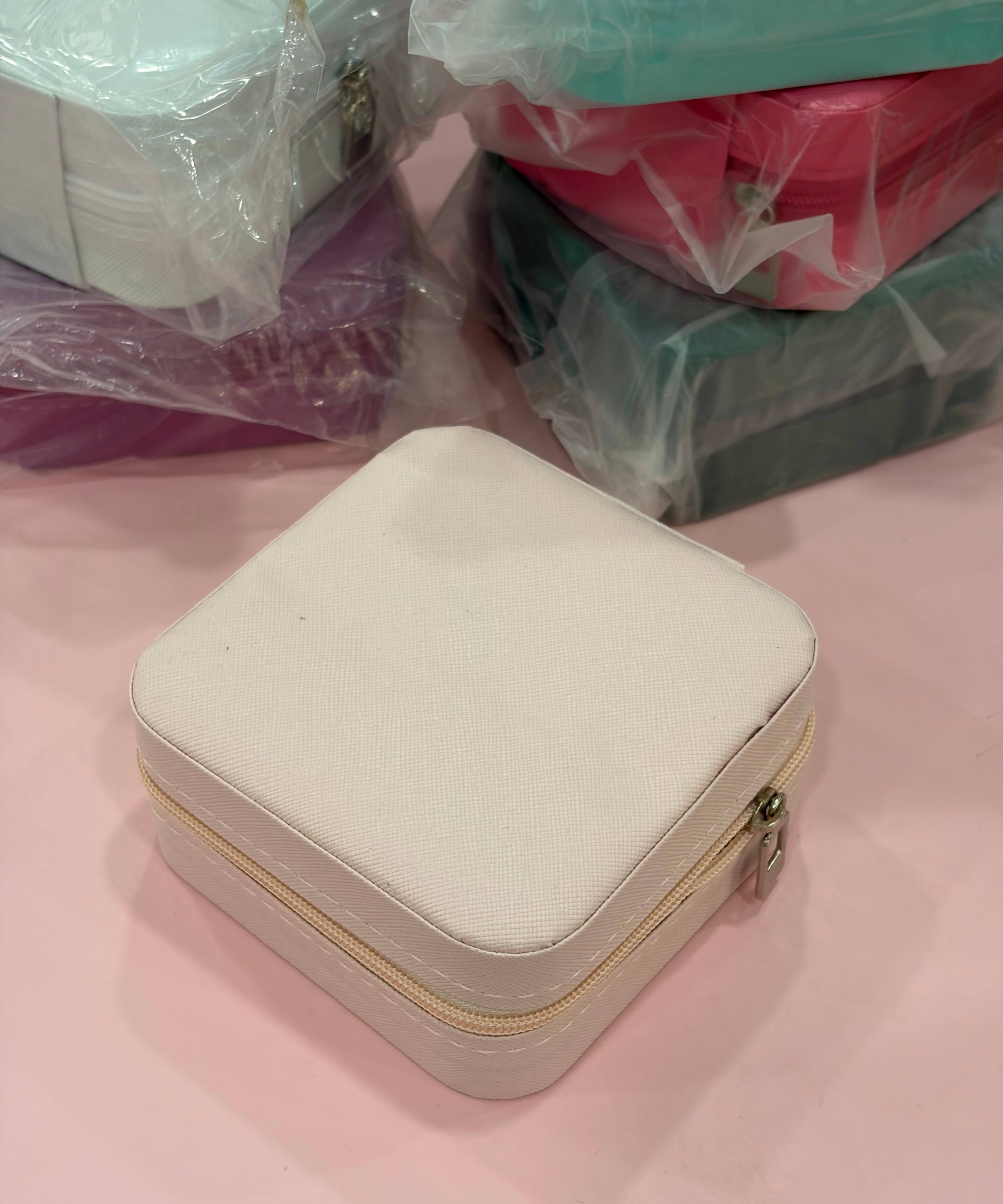 Mini jewellery organiser