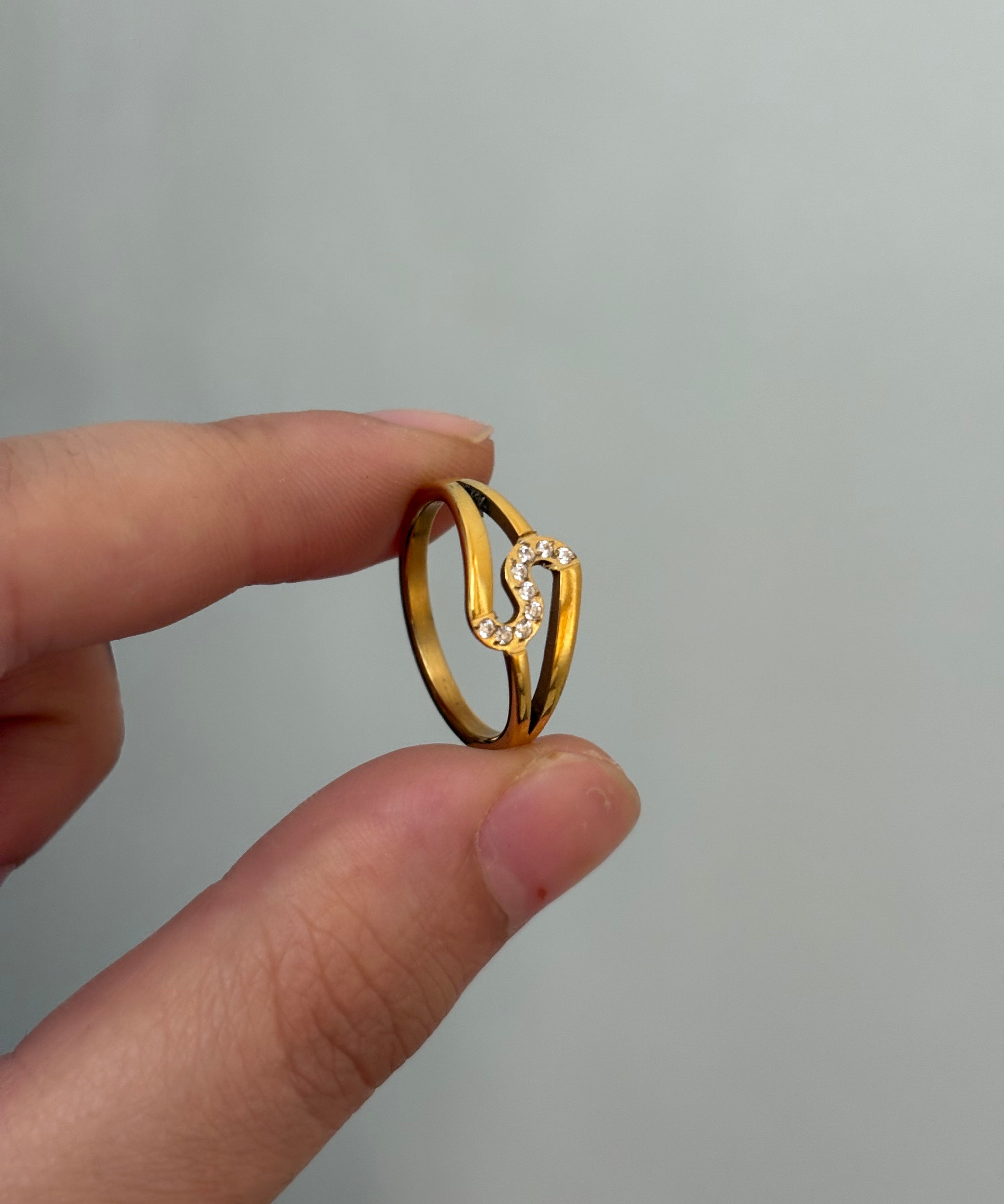 Swirly ring