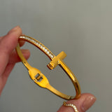 Sleek bracelet
