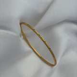 Sleek bangle