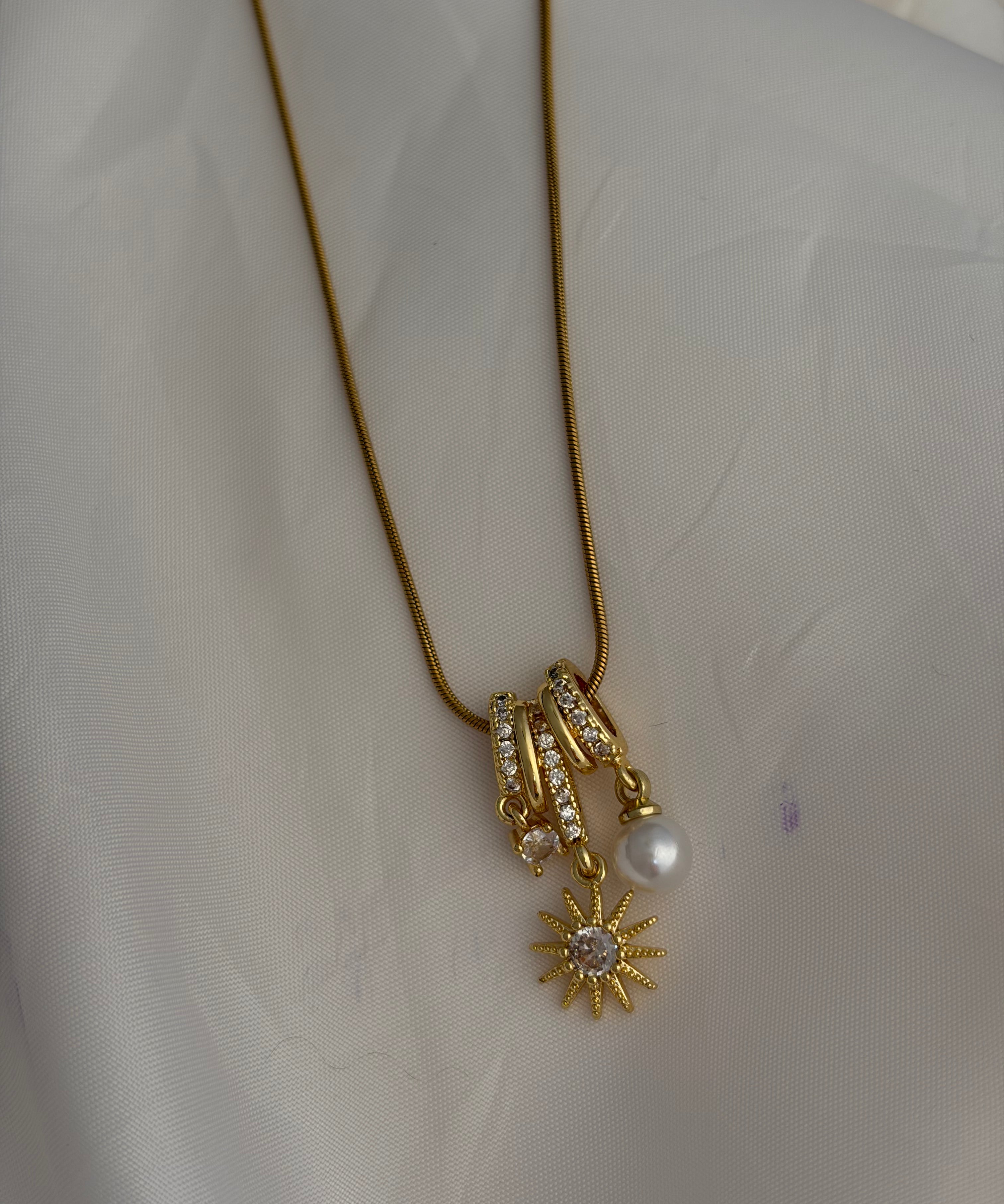 Sunpoe necklace