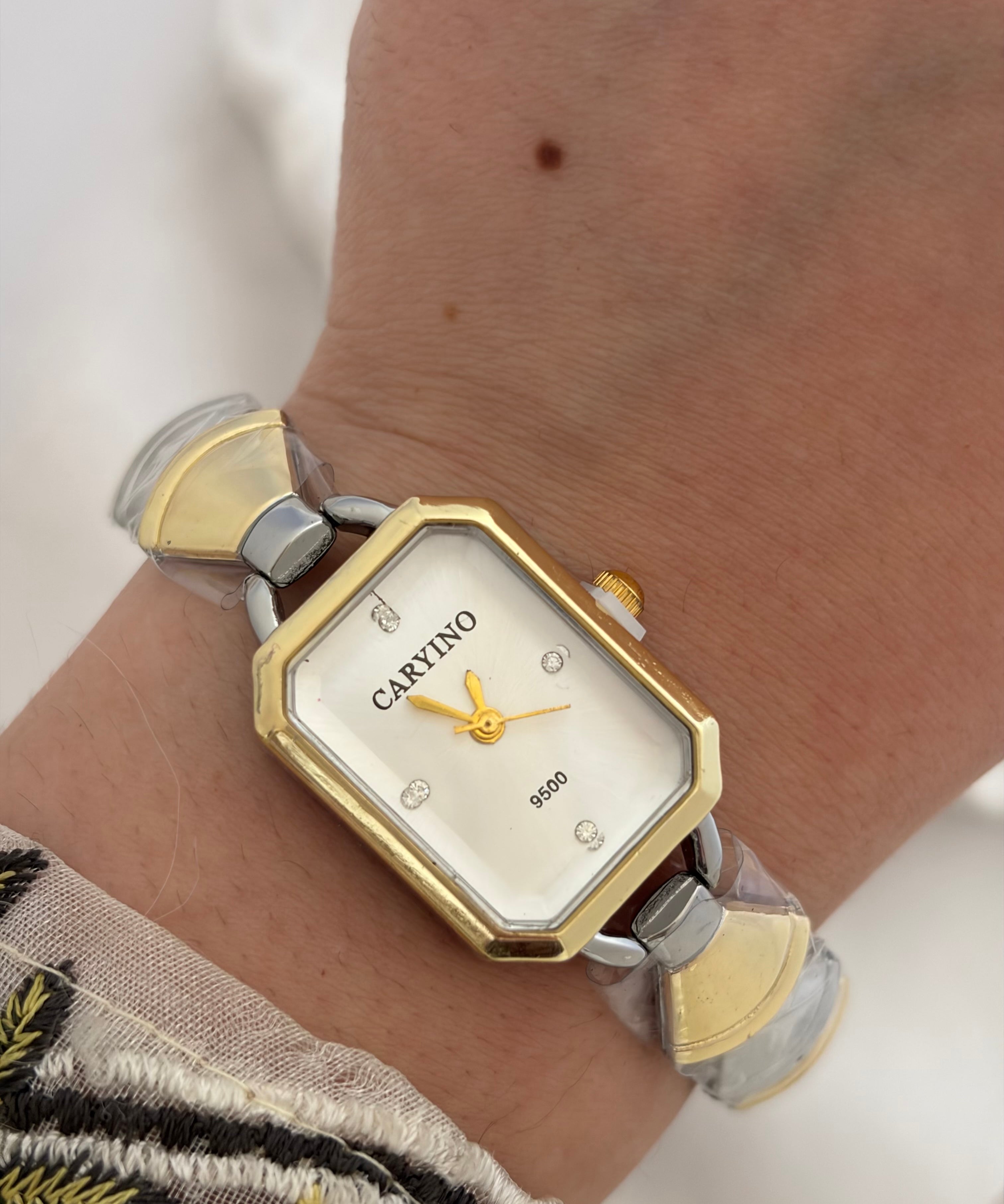 Scale watch