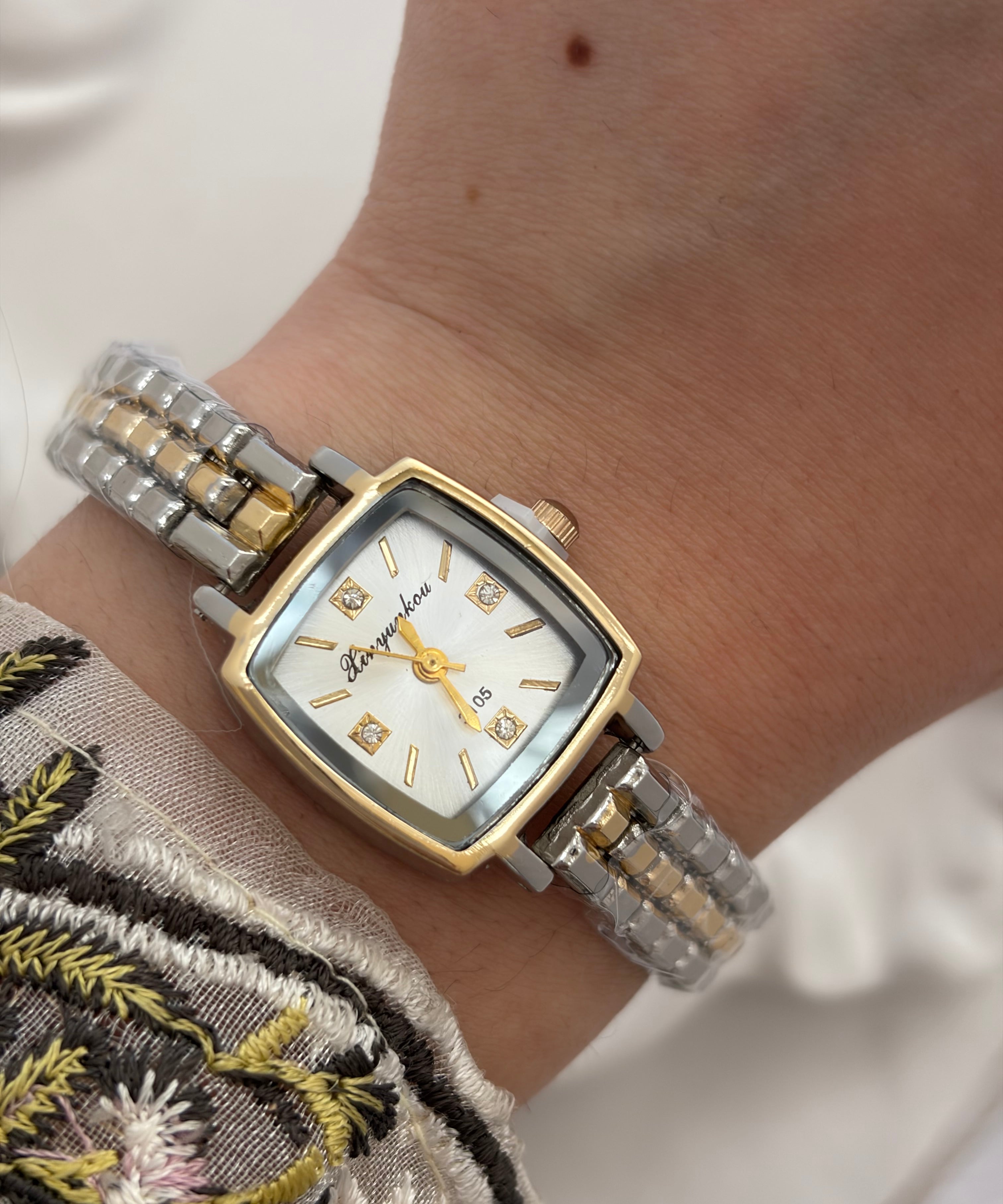 Dual tone watch