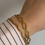 Wavy bangles