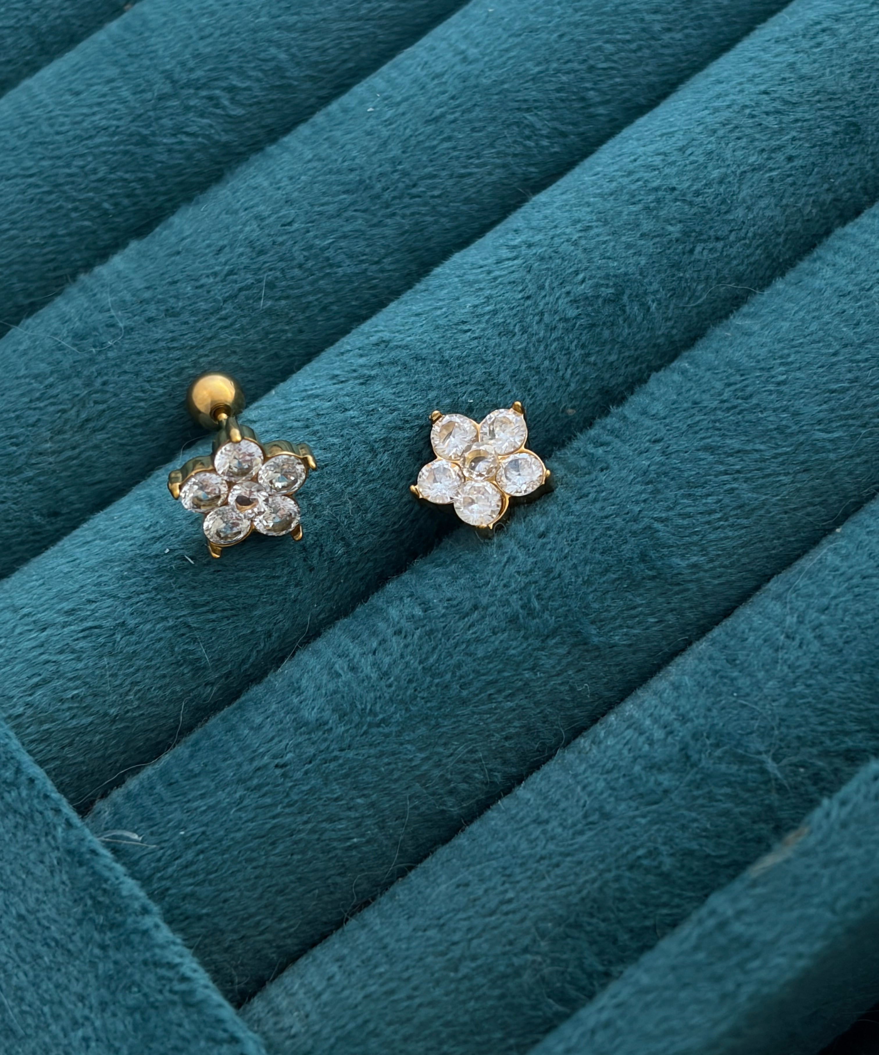 Sparkle stud (ball back)