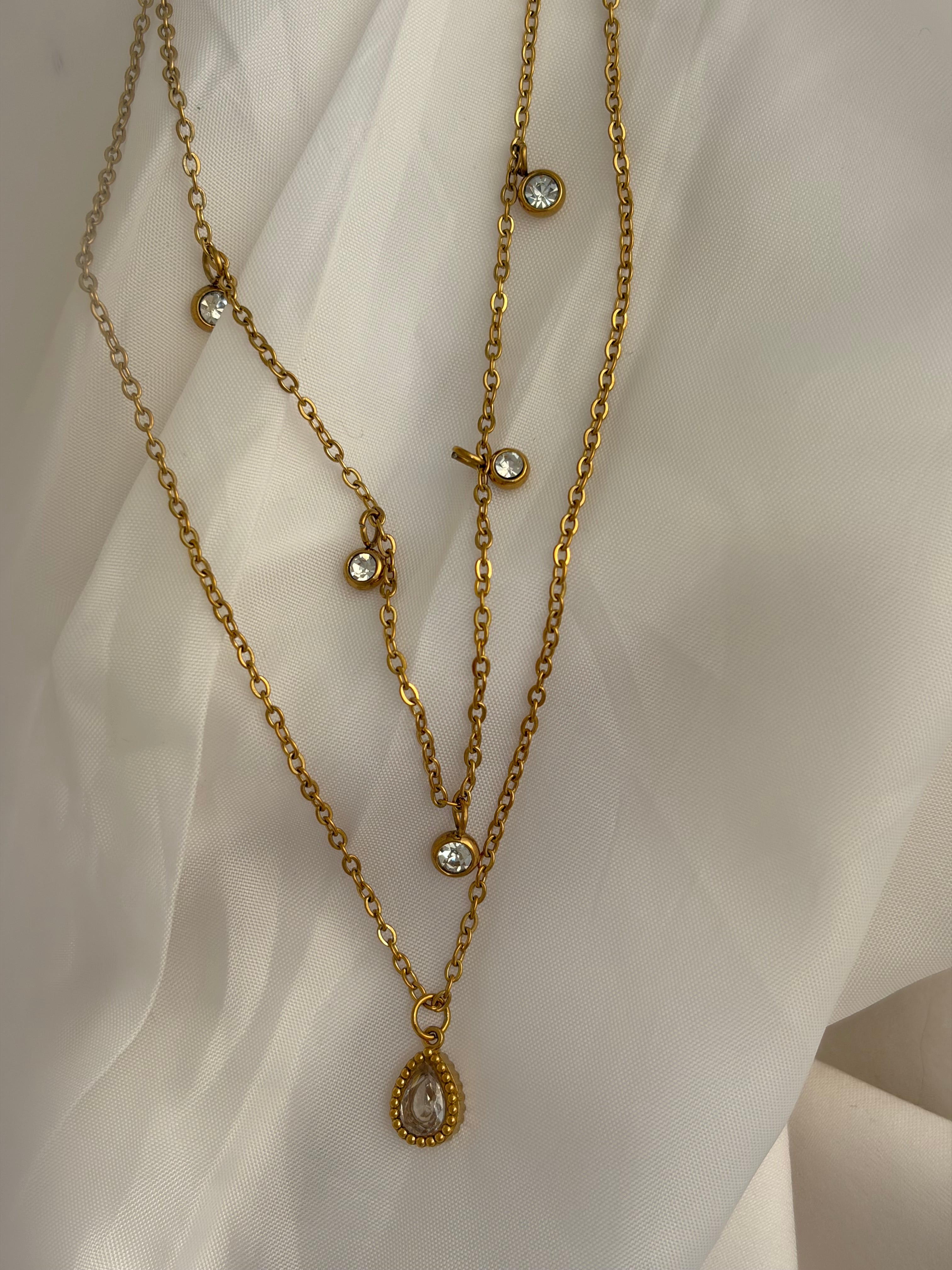 Drop layered necklace