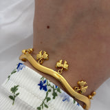 Bow charm bracelet