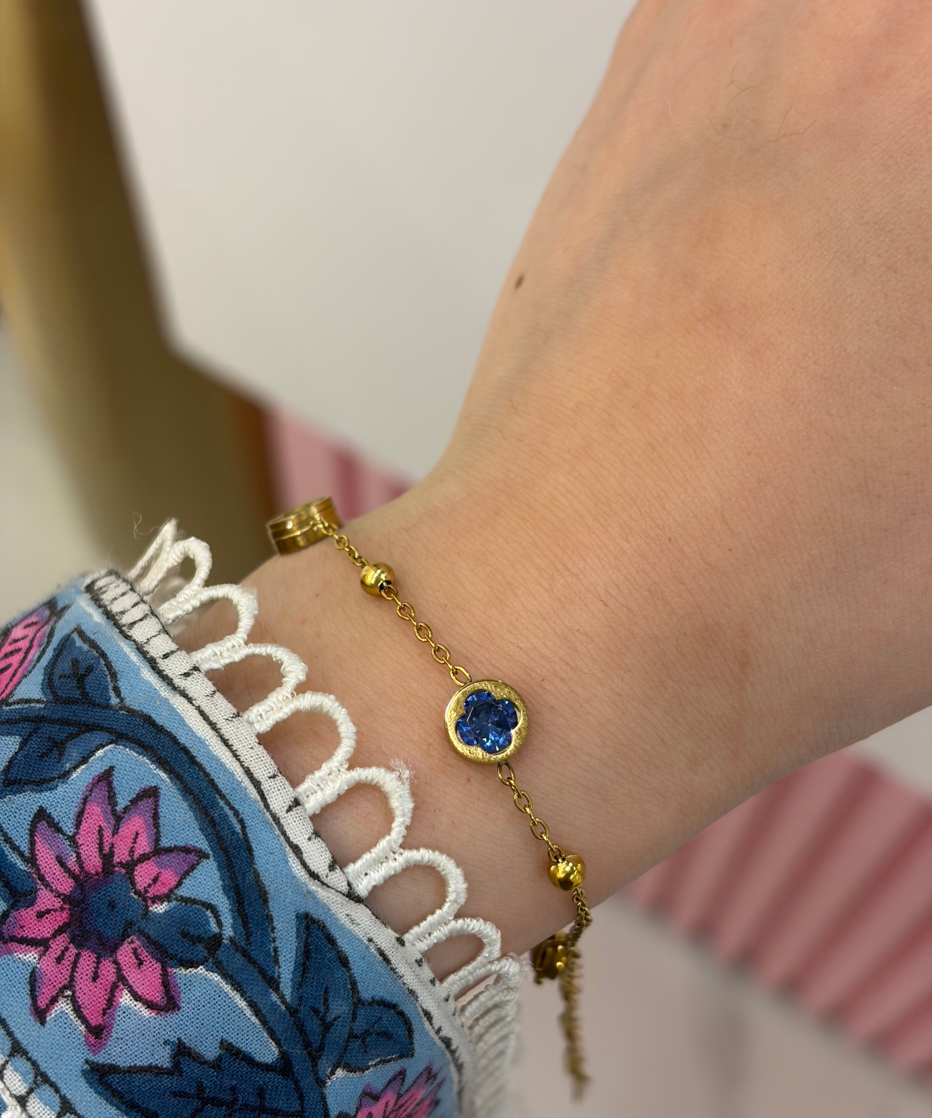 Colour bracelet
