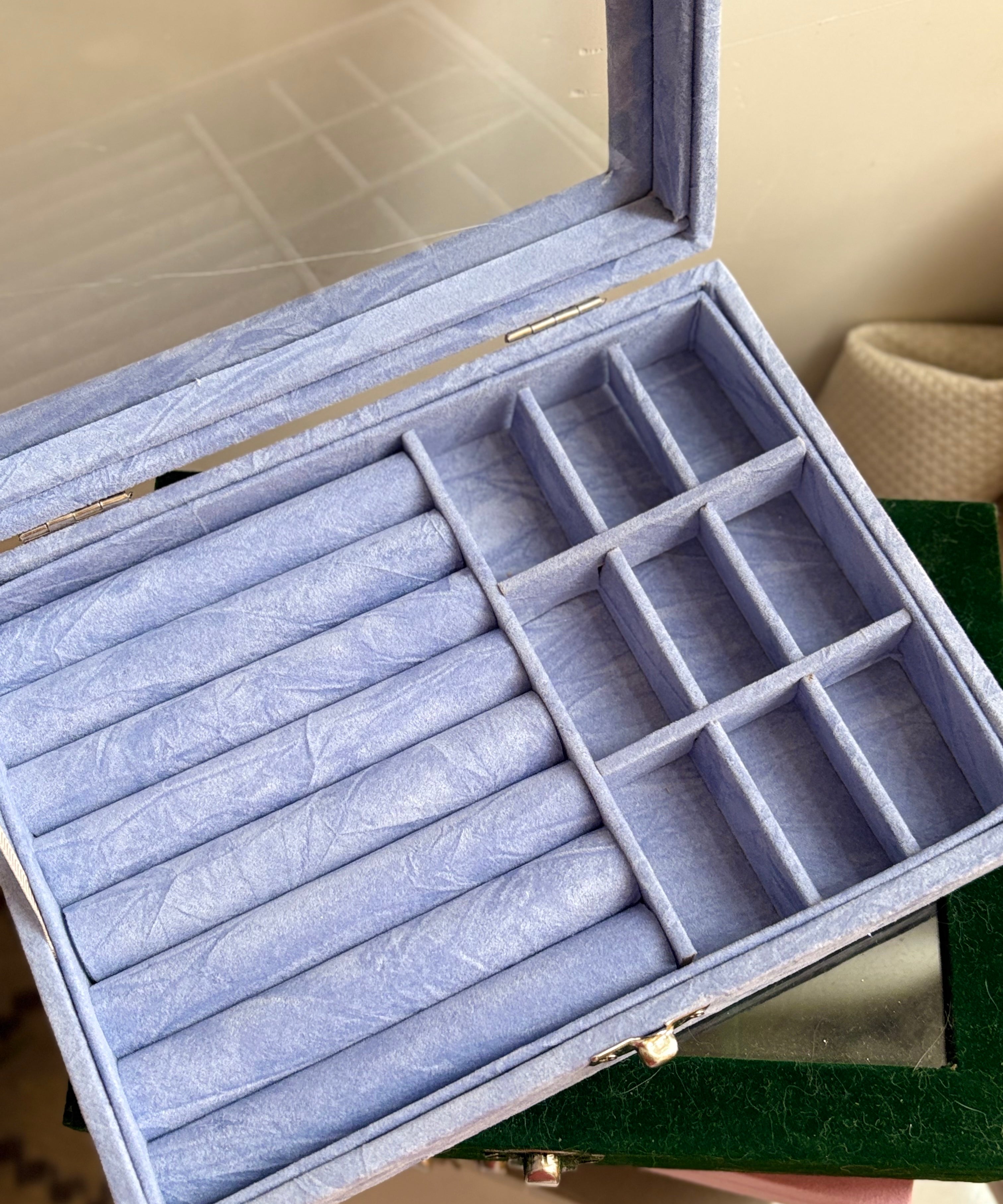 Jewellery organiser