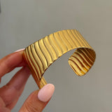 Roman cuff