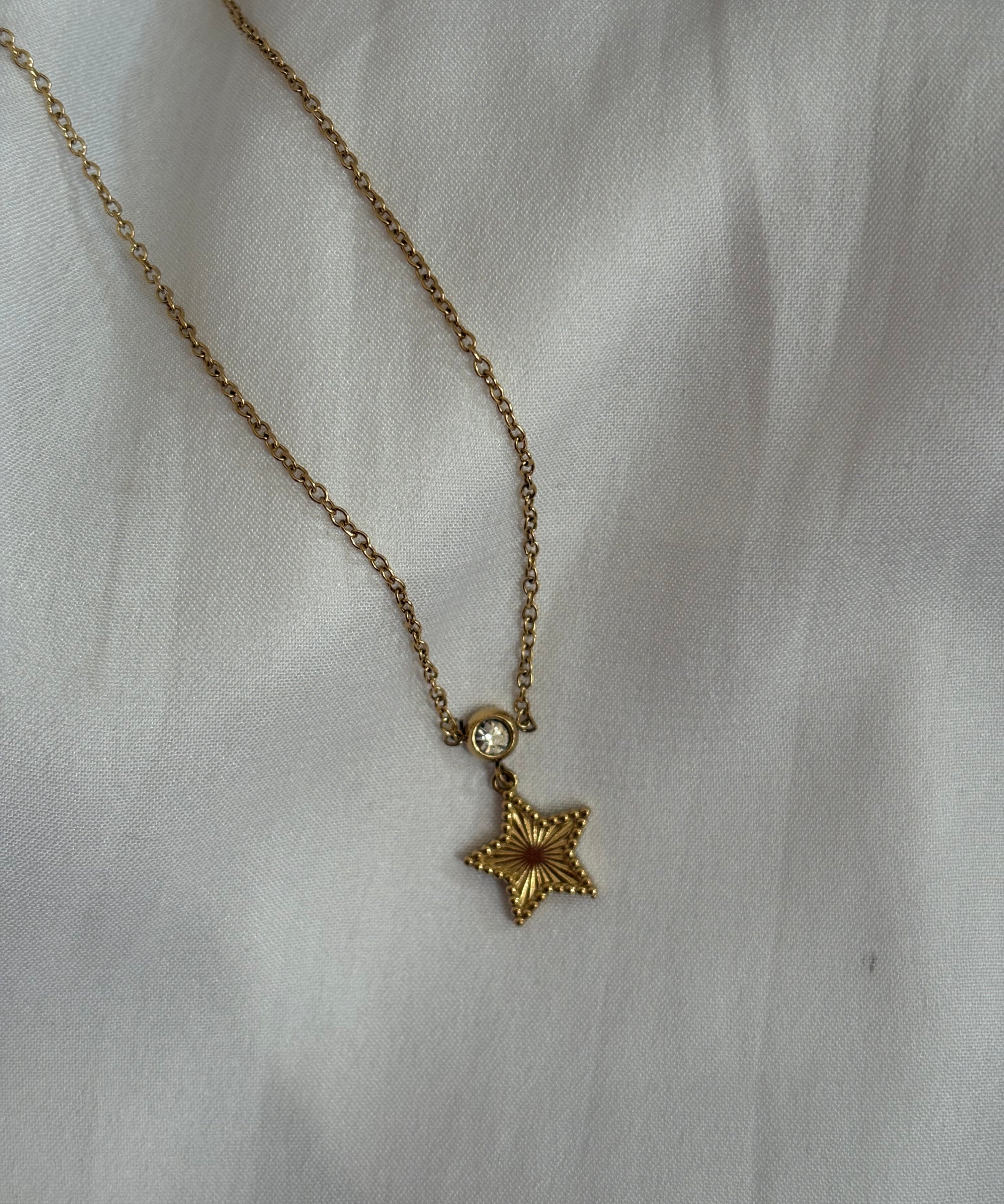 Star shine necklace