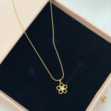 Flower necklace