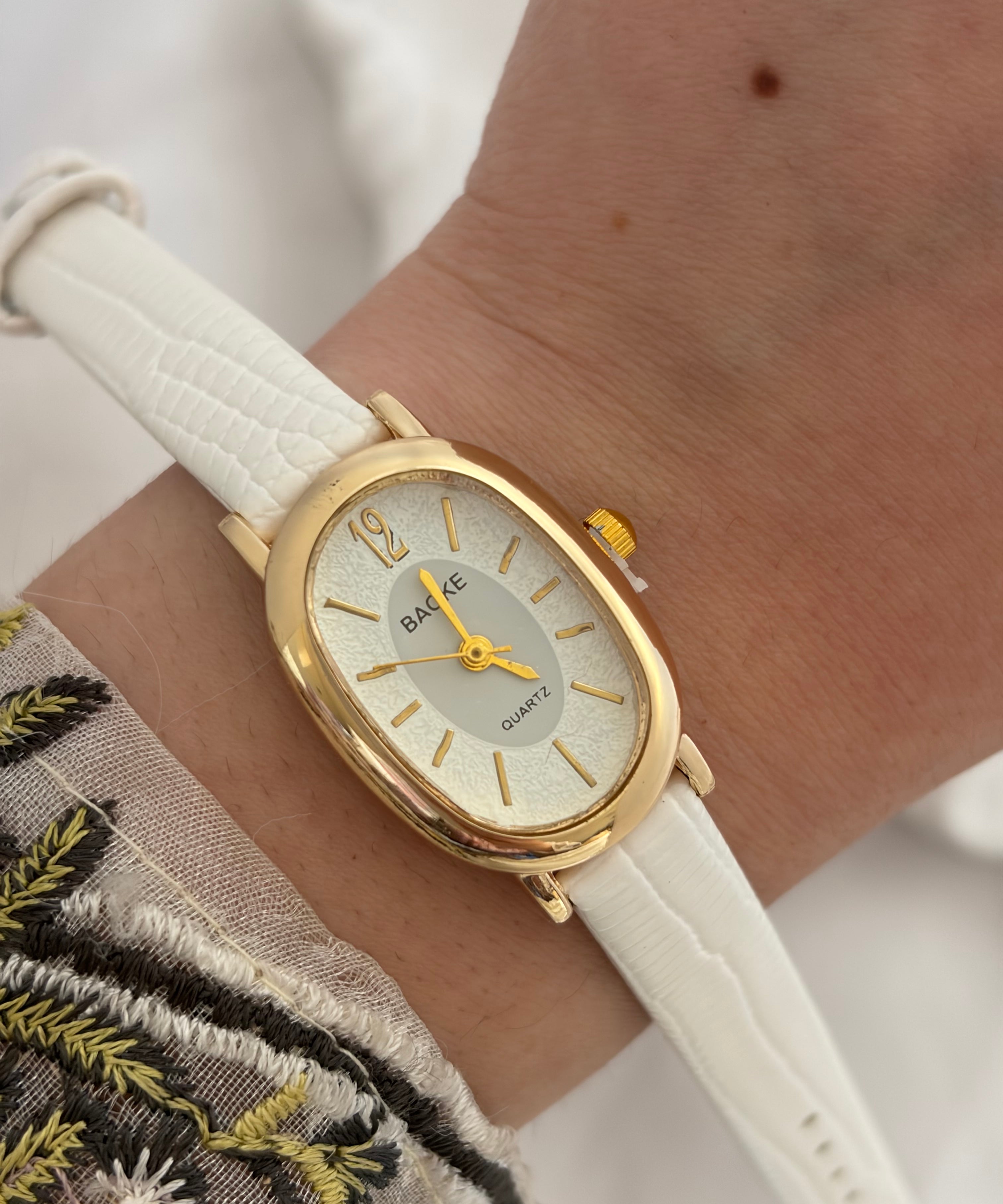 Catchy watch