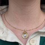 Queen necklace