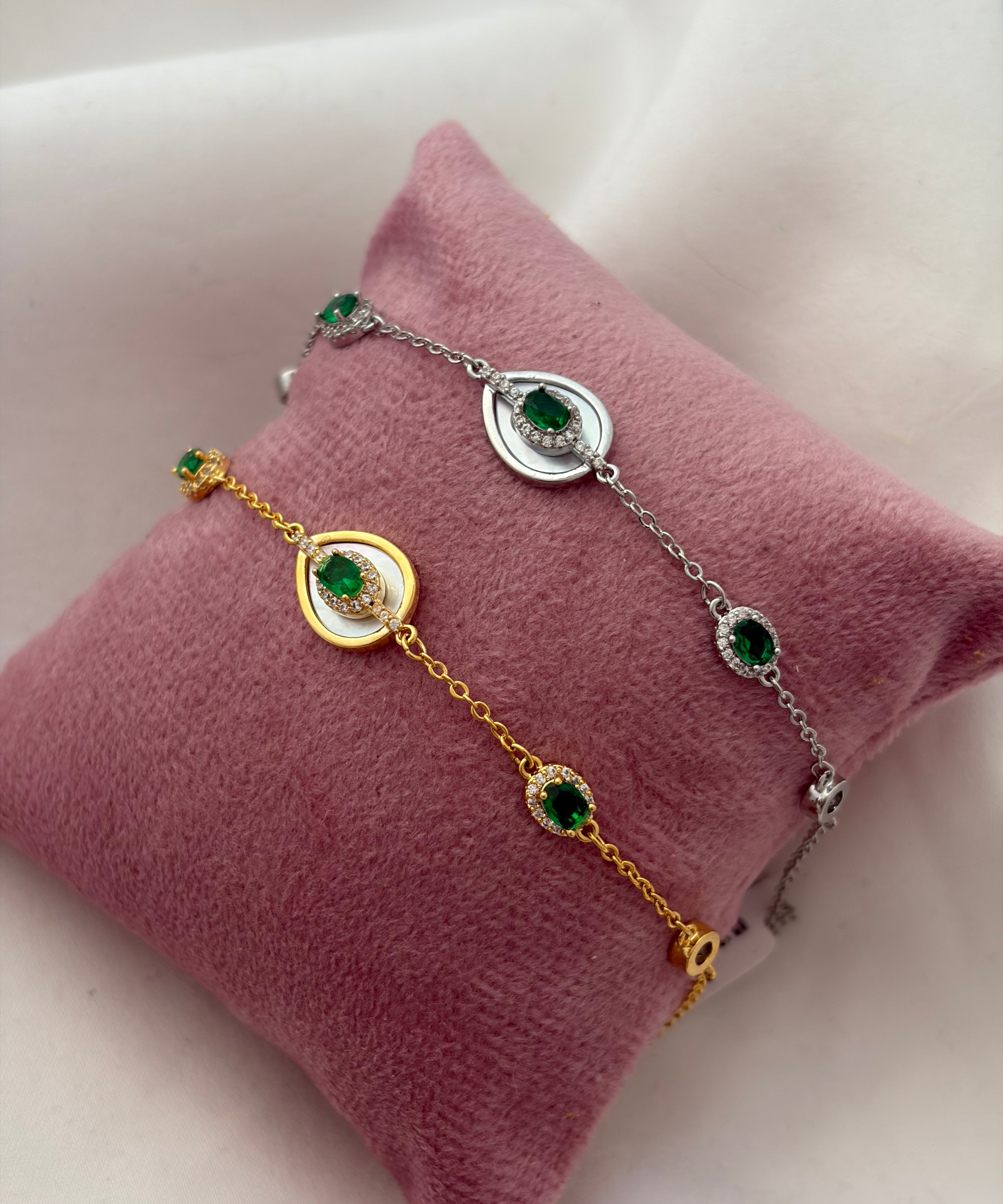 Emerald bracelet