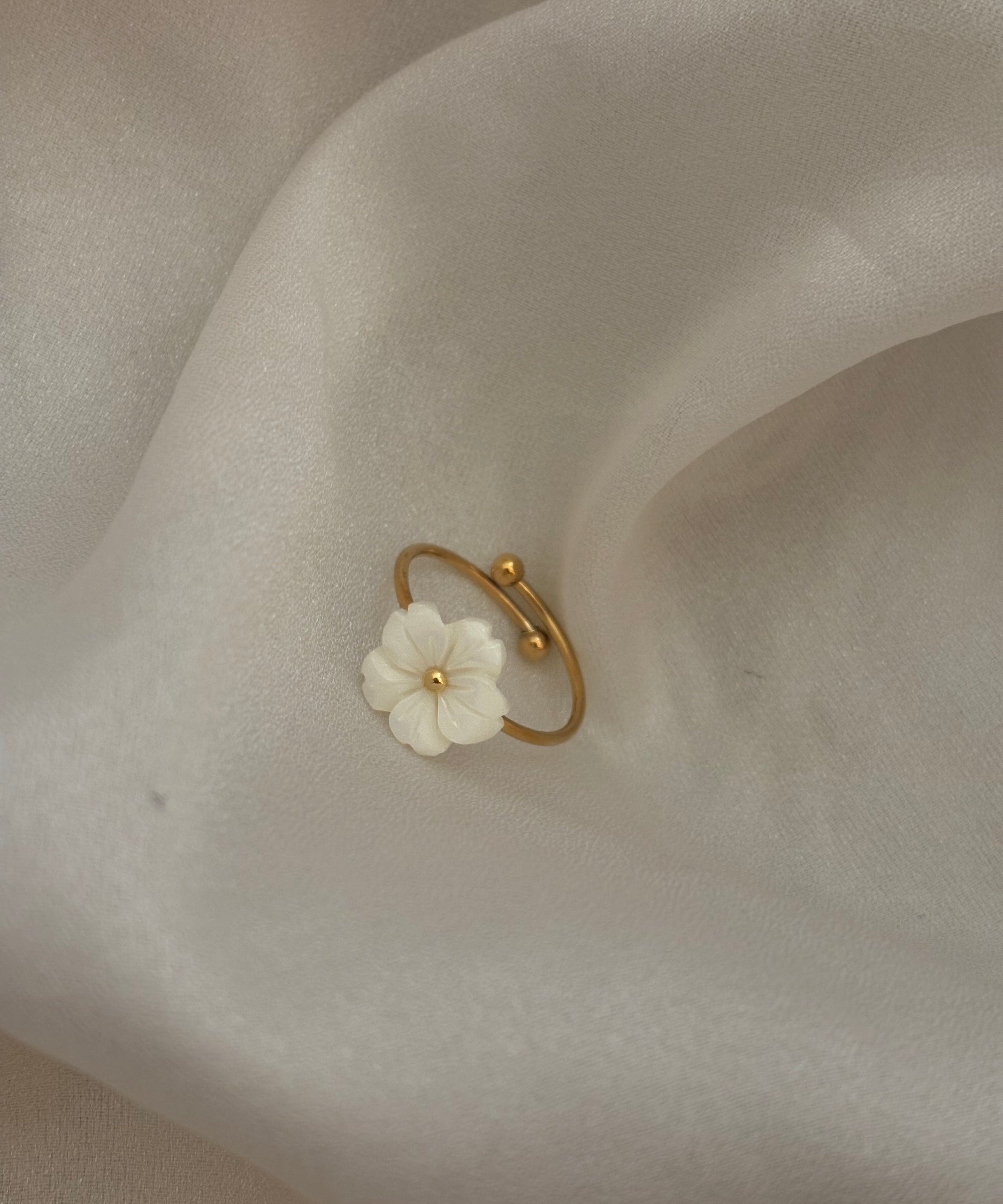 Soft girl ring