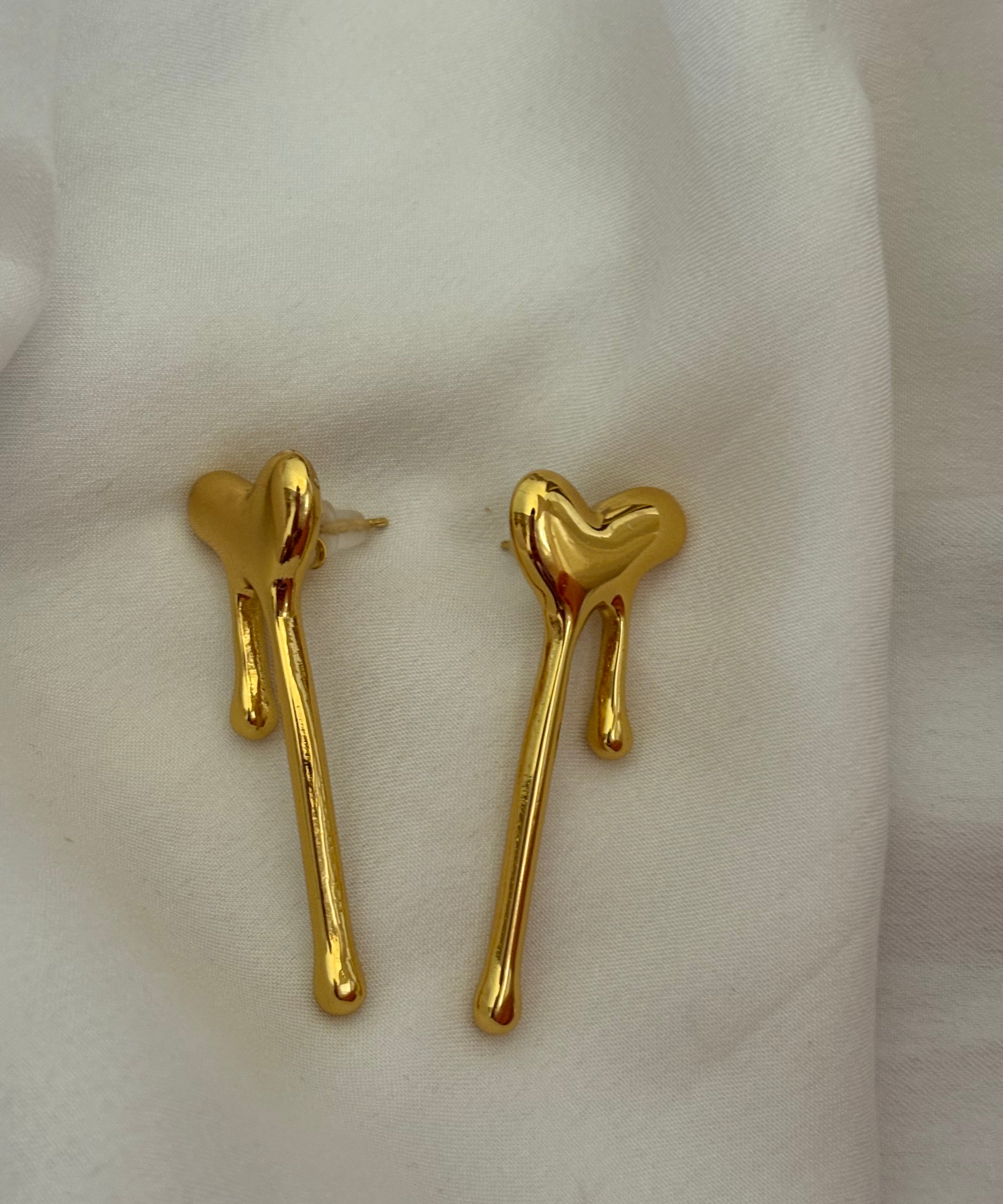 Heart drip earring