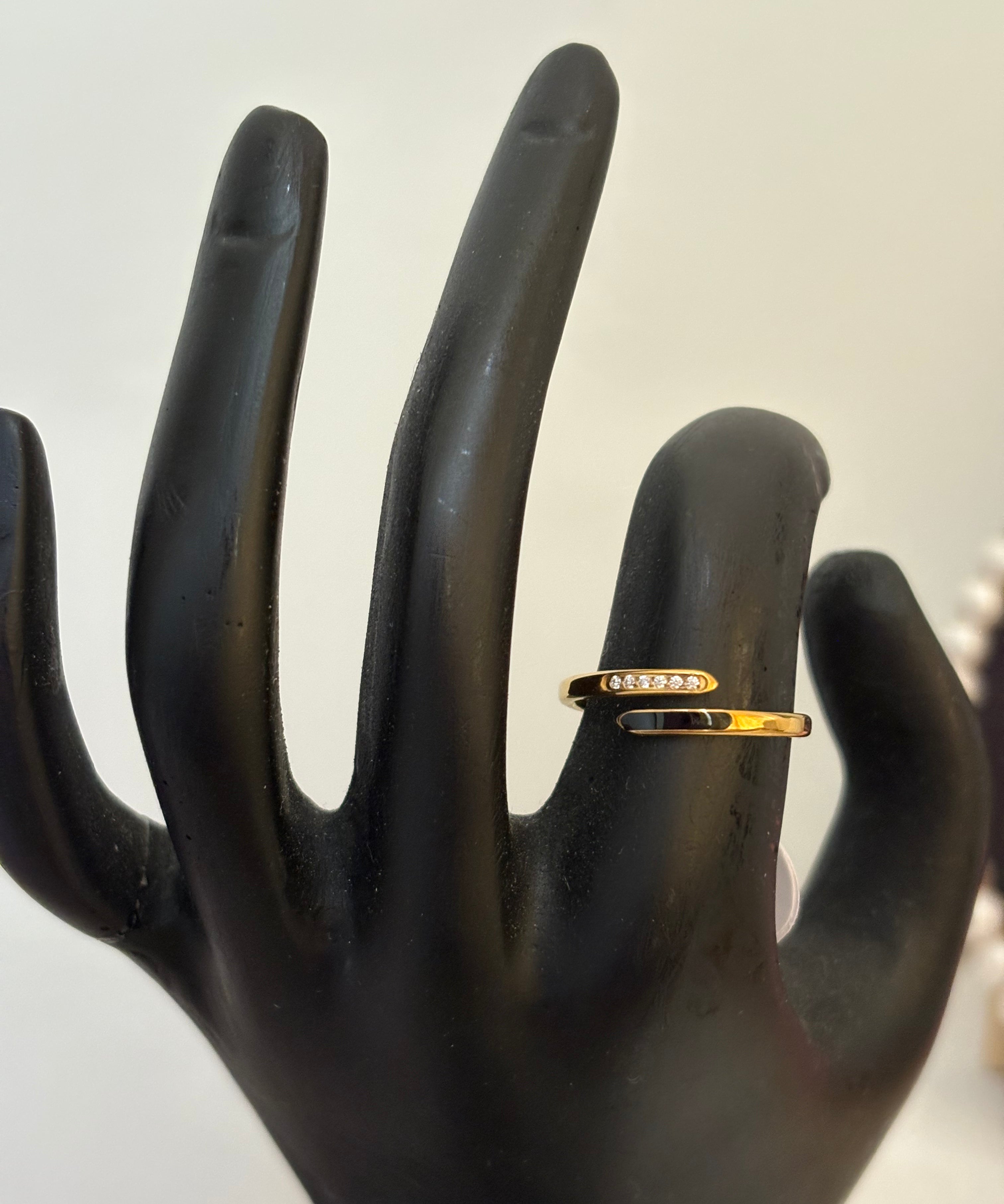 Black ring