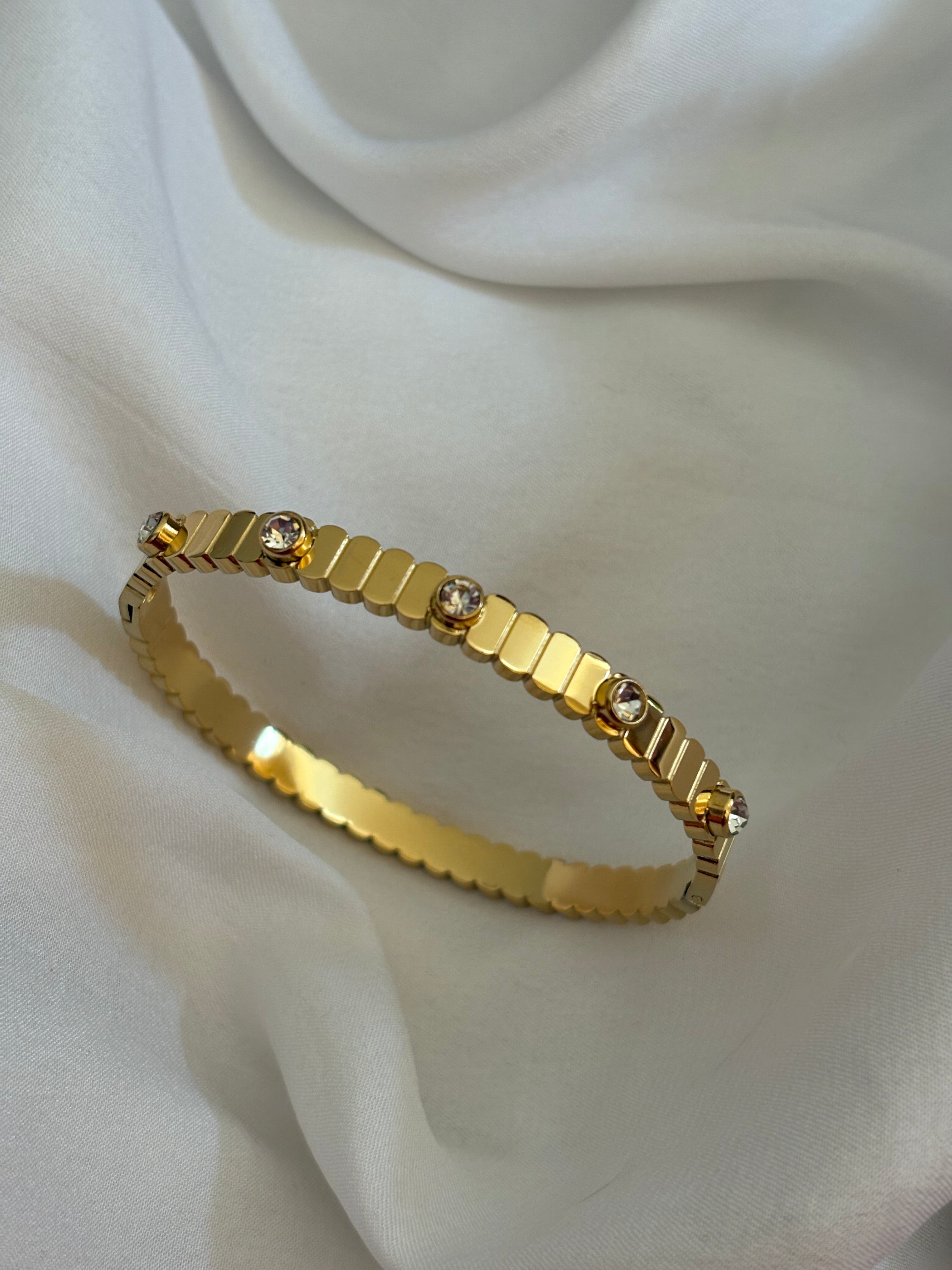 Vivid bracelet