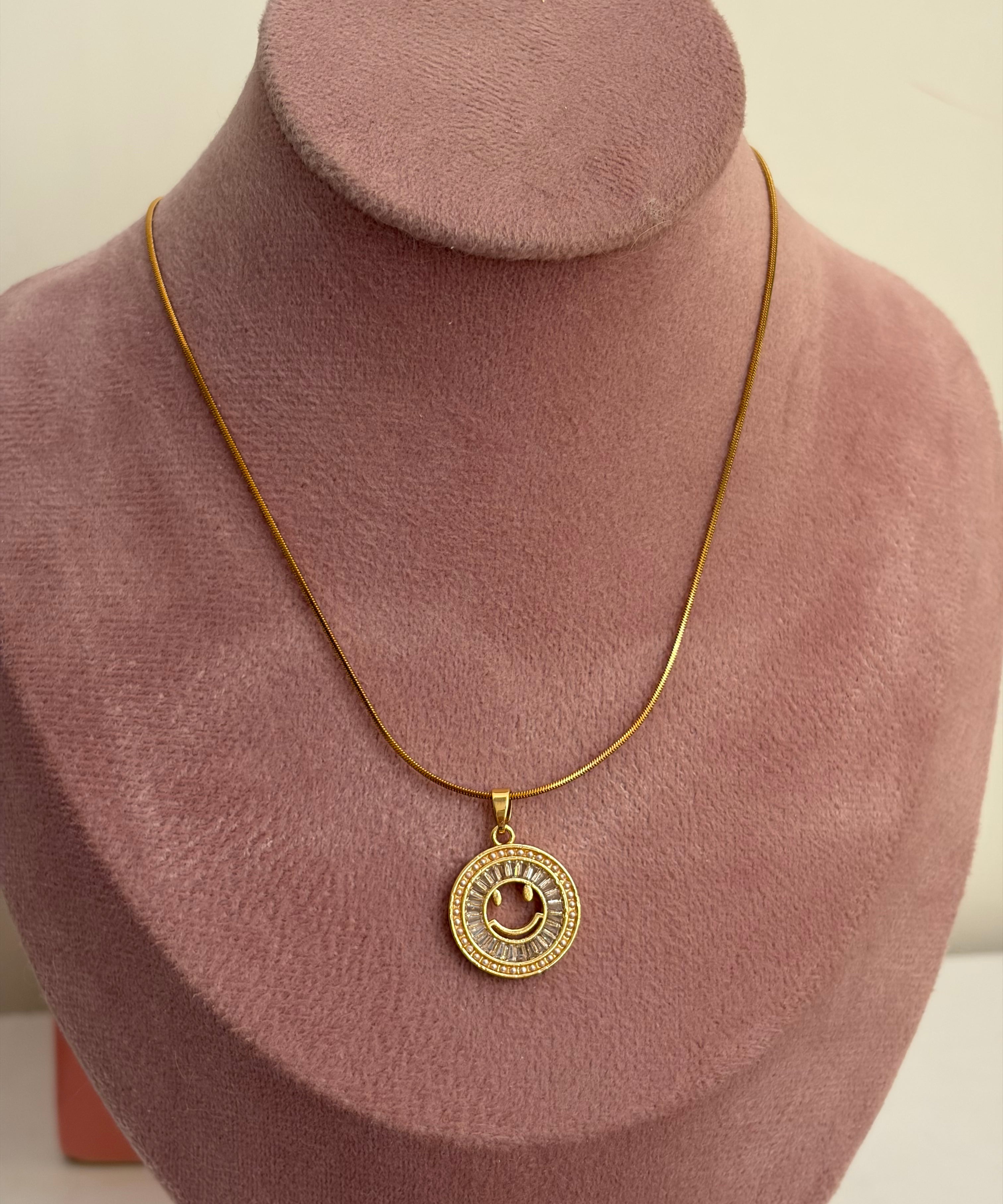 Smile necklace