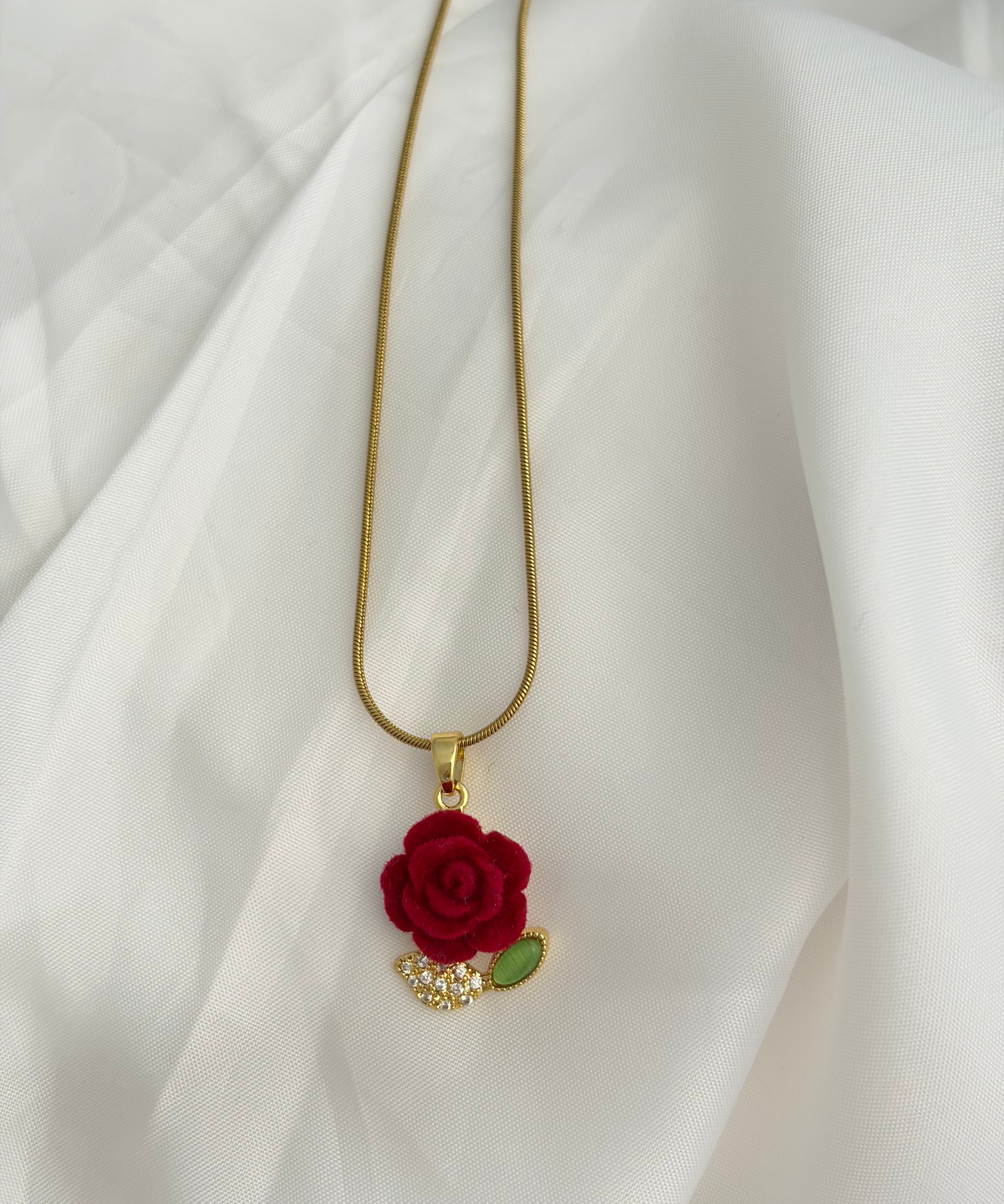 Rosy necklace