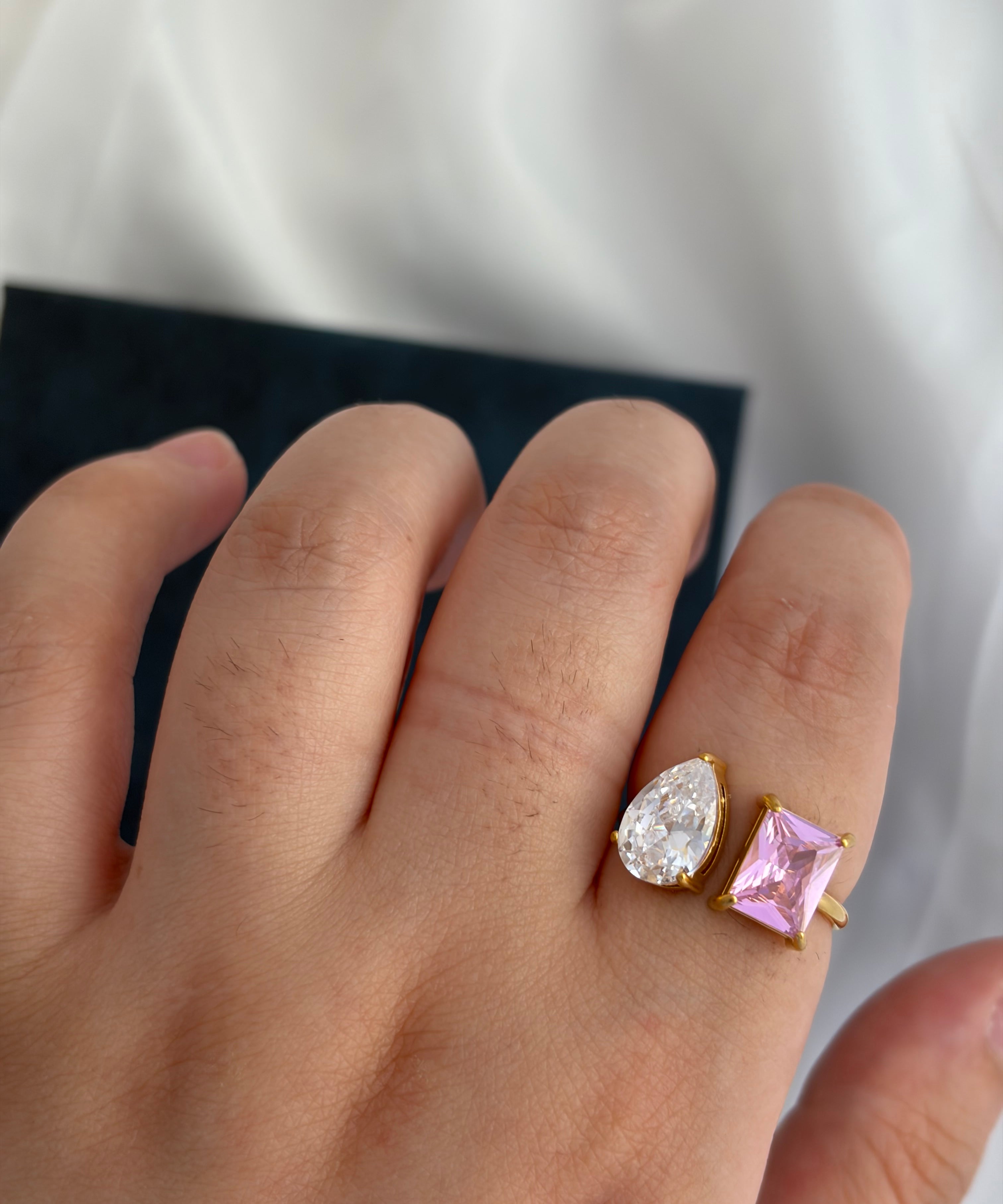 Bestie ring