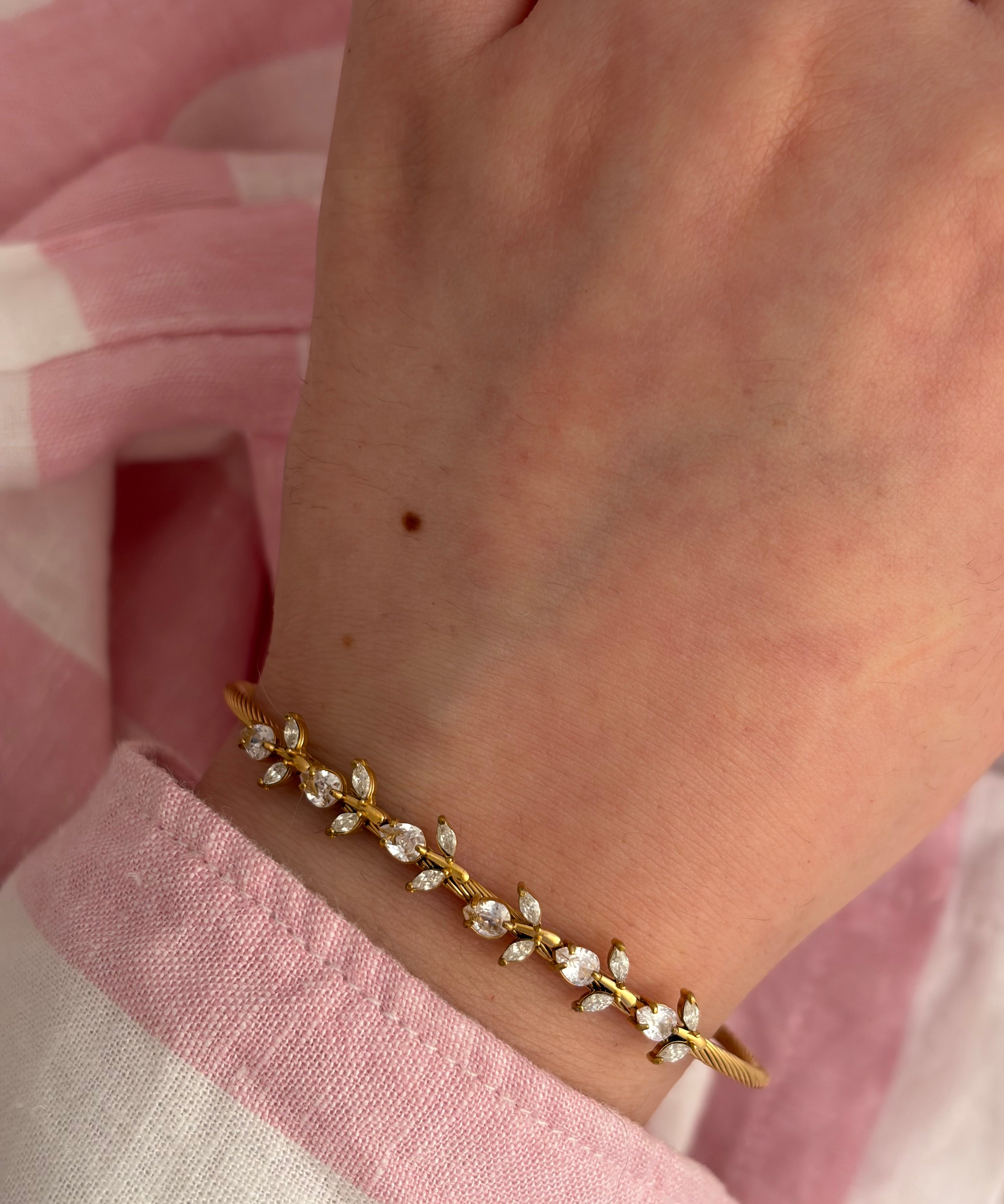 Tulip bracelet