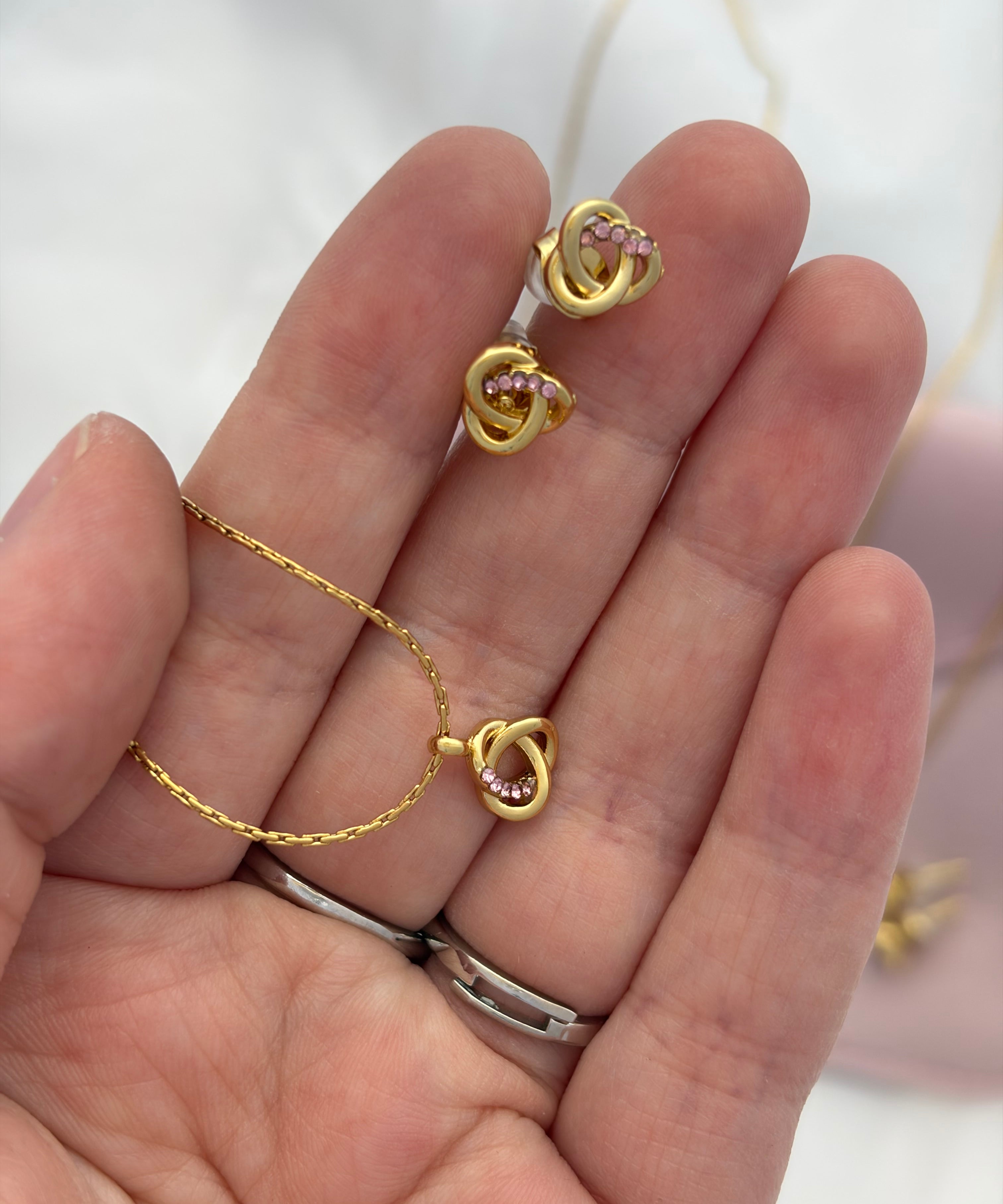 Knot set