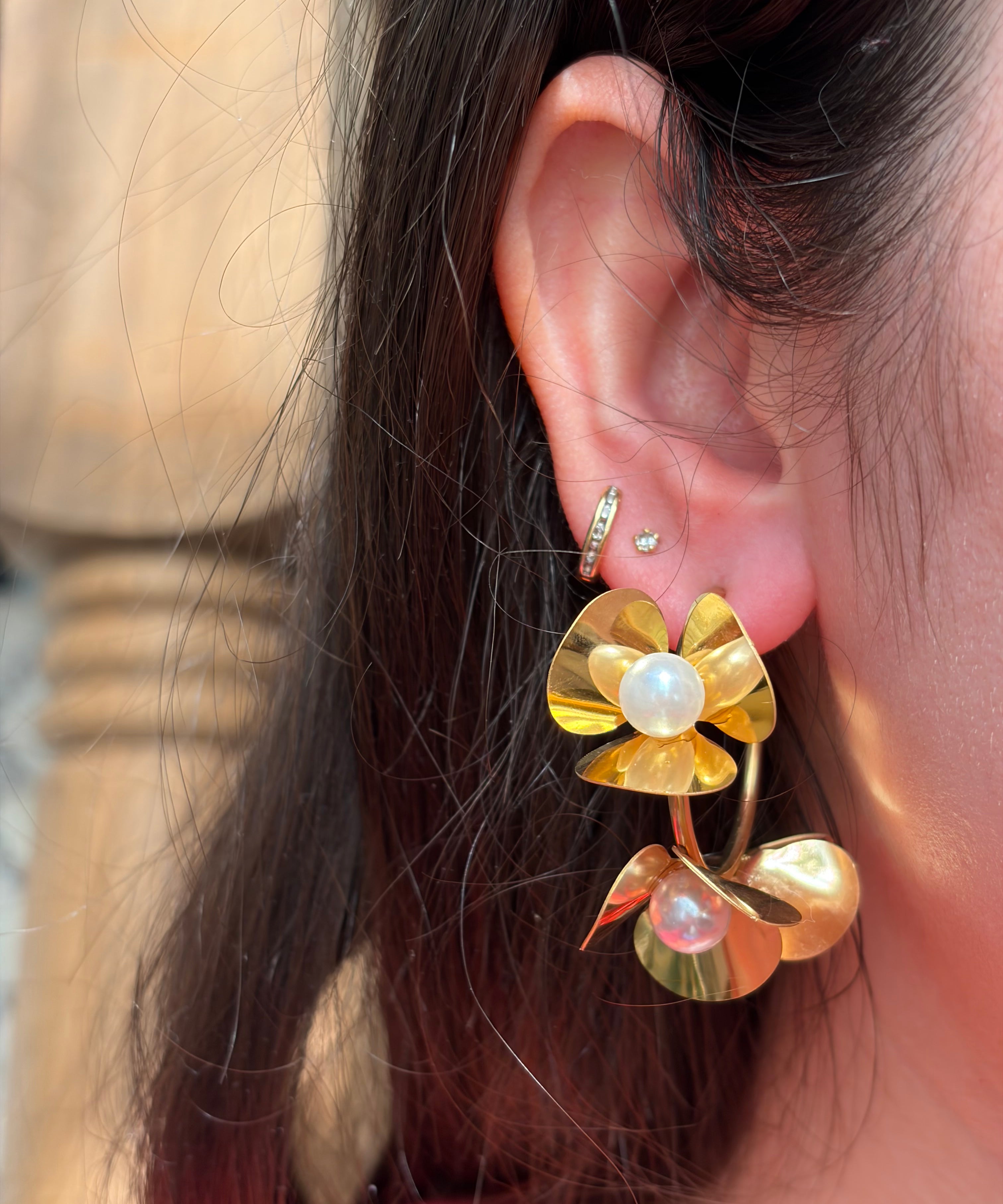 Pearl earring