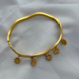 Floral charm bracelet