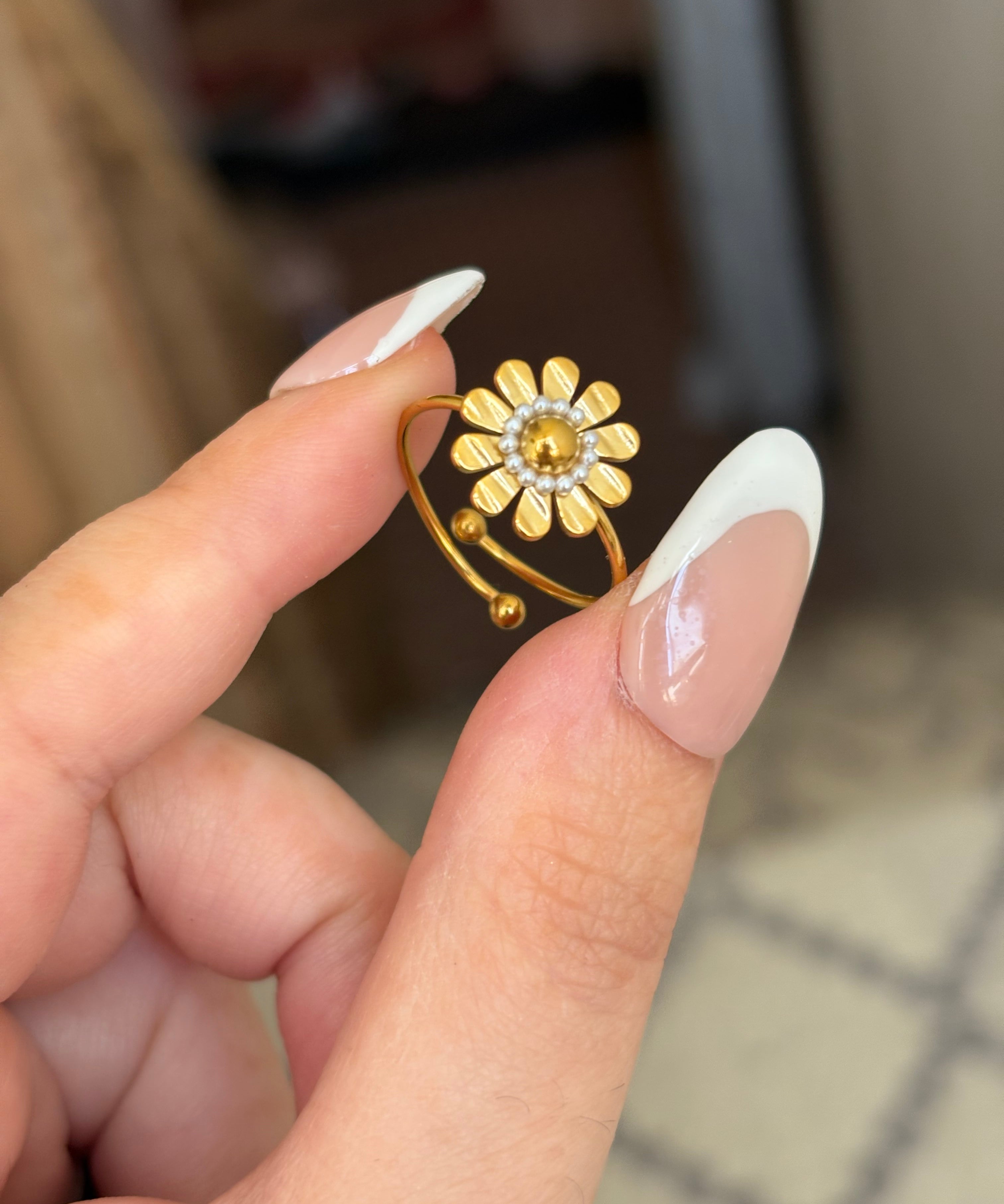 Sunflower ring