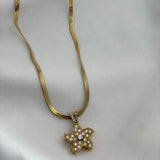 Star spin necklace